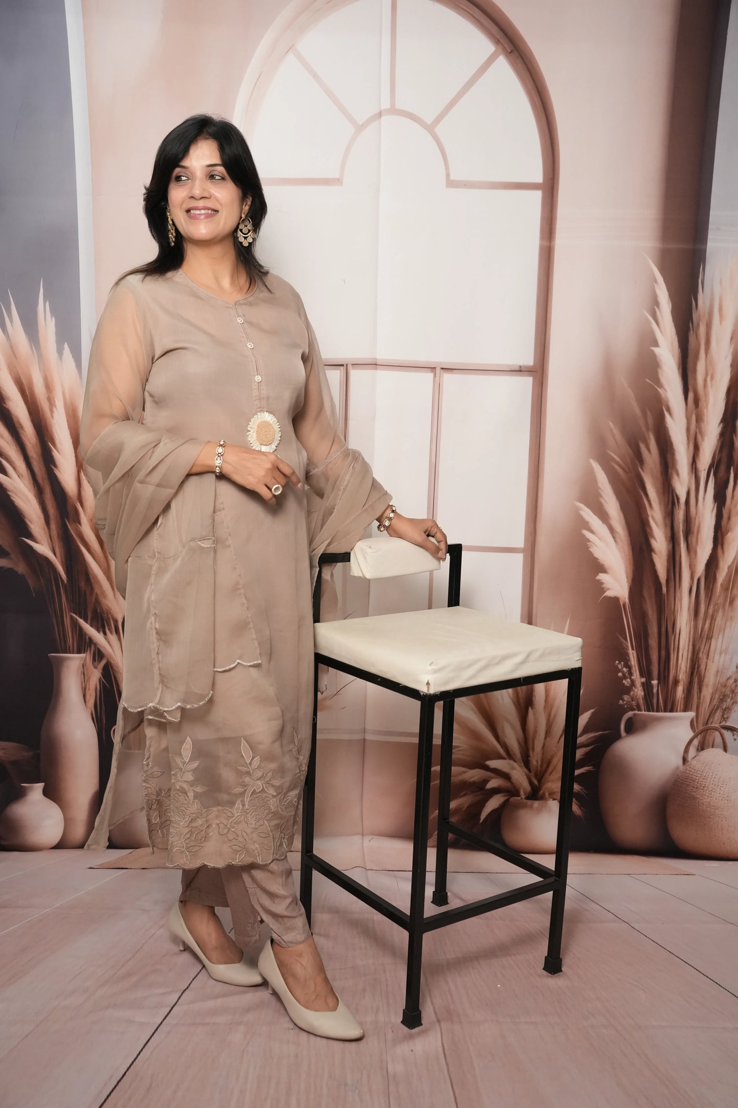 Dusty Pinkish-Beige Chinon Kurta Dupatta Set | Raffia Flower & Embroidery Work
