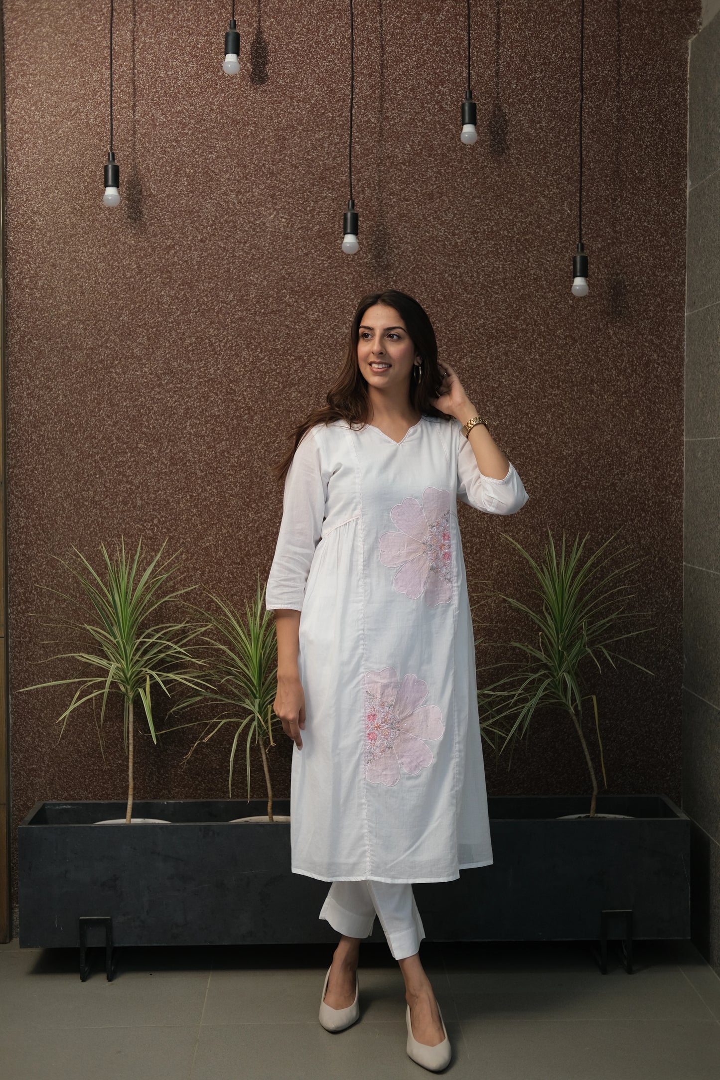 White Mul Cotton Kurta Pant Set with Patch Work – Festive Elegance Redefined