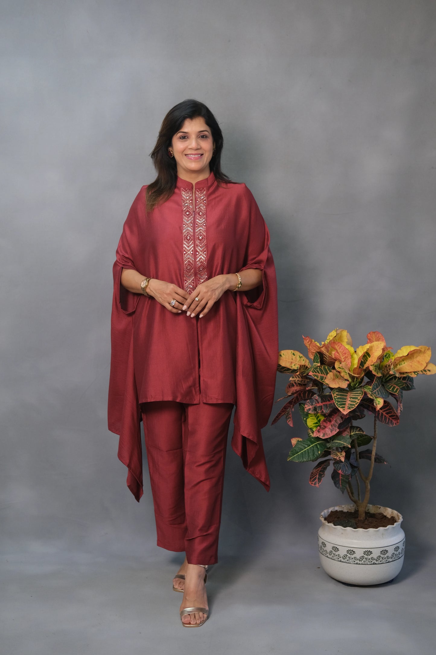 Indo Western Kaftan Co-ord Set – Embroidered Muslin Silk Partywear for Bold Elegance