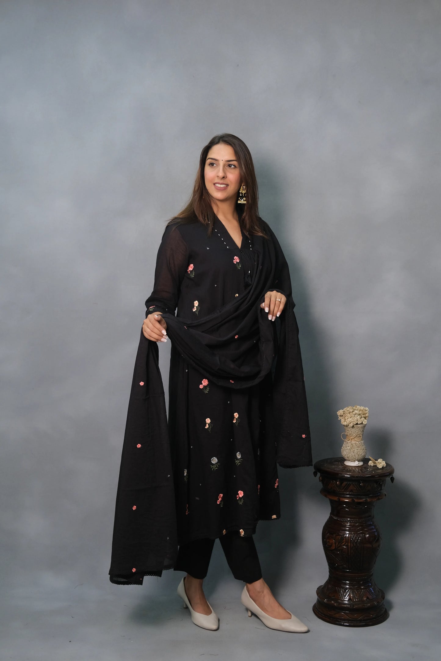 Black Dupatta Set with Small Motif Embroidery & Lining | Mul Cotton