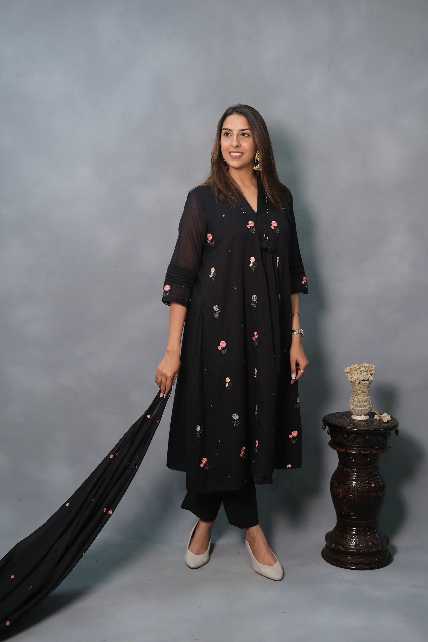 Black Dupatta Set with Small Motif Embroidery & Lining | Mul Cotton