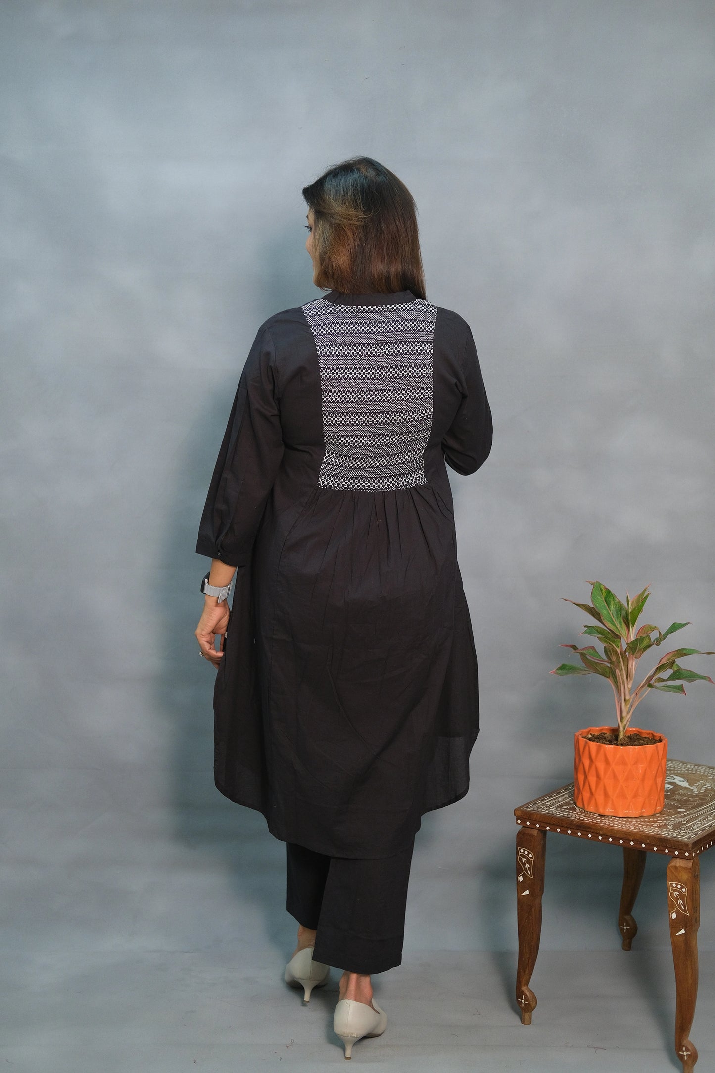 Embroidered Kurta Pant Set with Smocked Back & Lining – Black