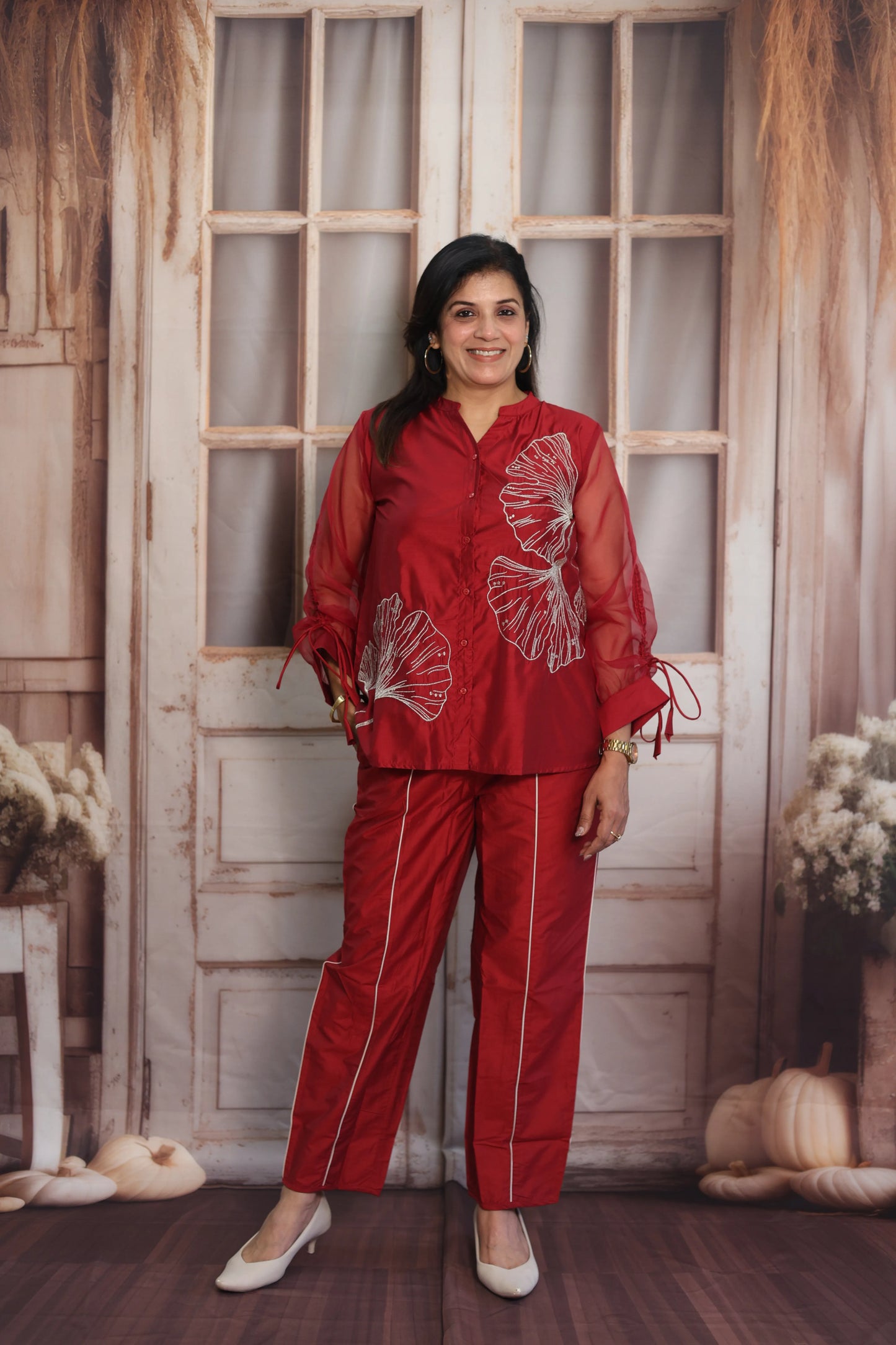 Reddish Maroon Muslin Co-ord Set | Organza Sleeves & Floral Thread Embroidery