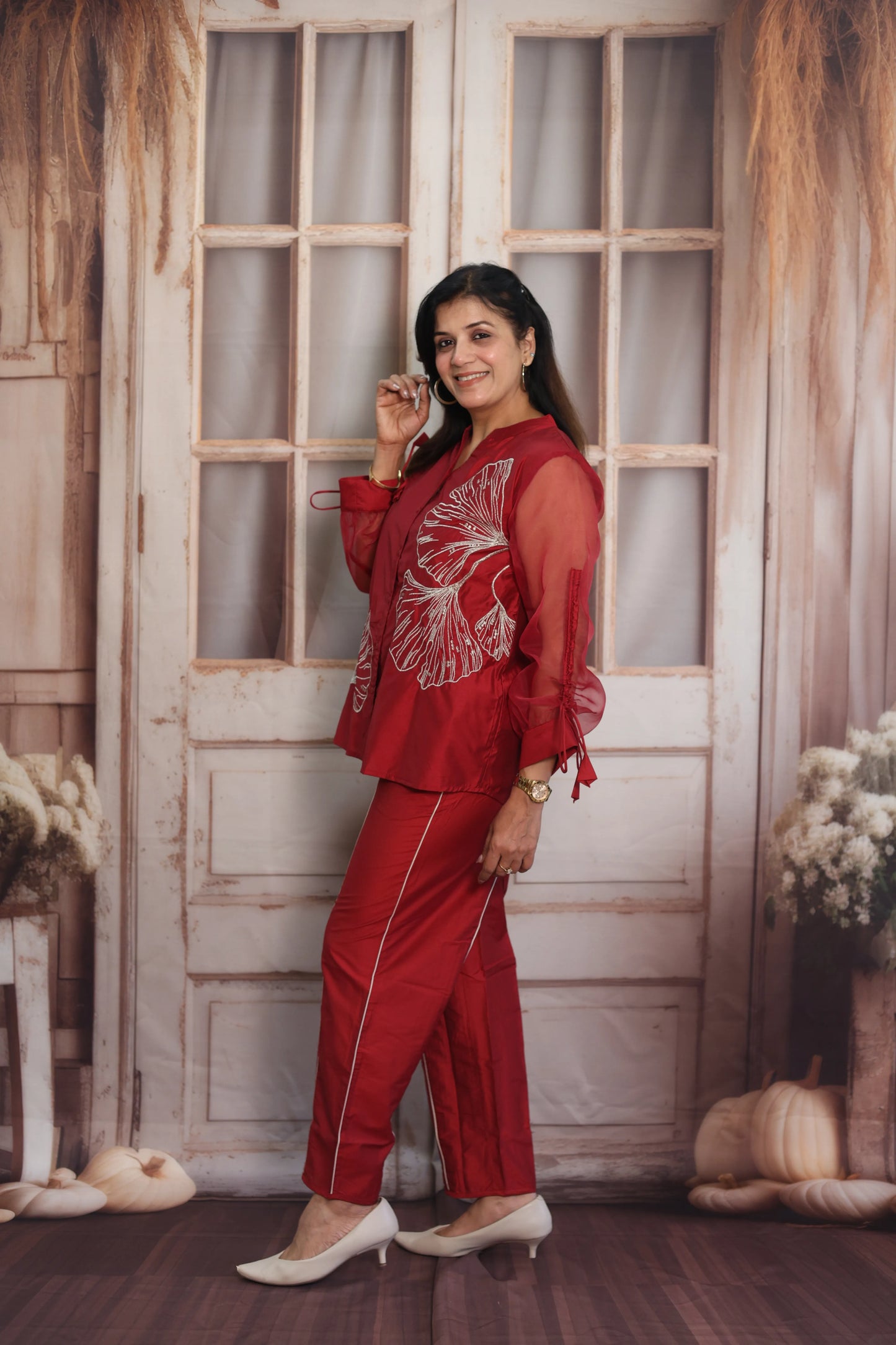 Reddish Maroon Muslin Co-ord Set | Organza Sleeves & Floral Thread Embroidery
