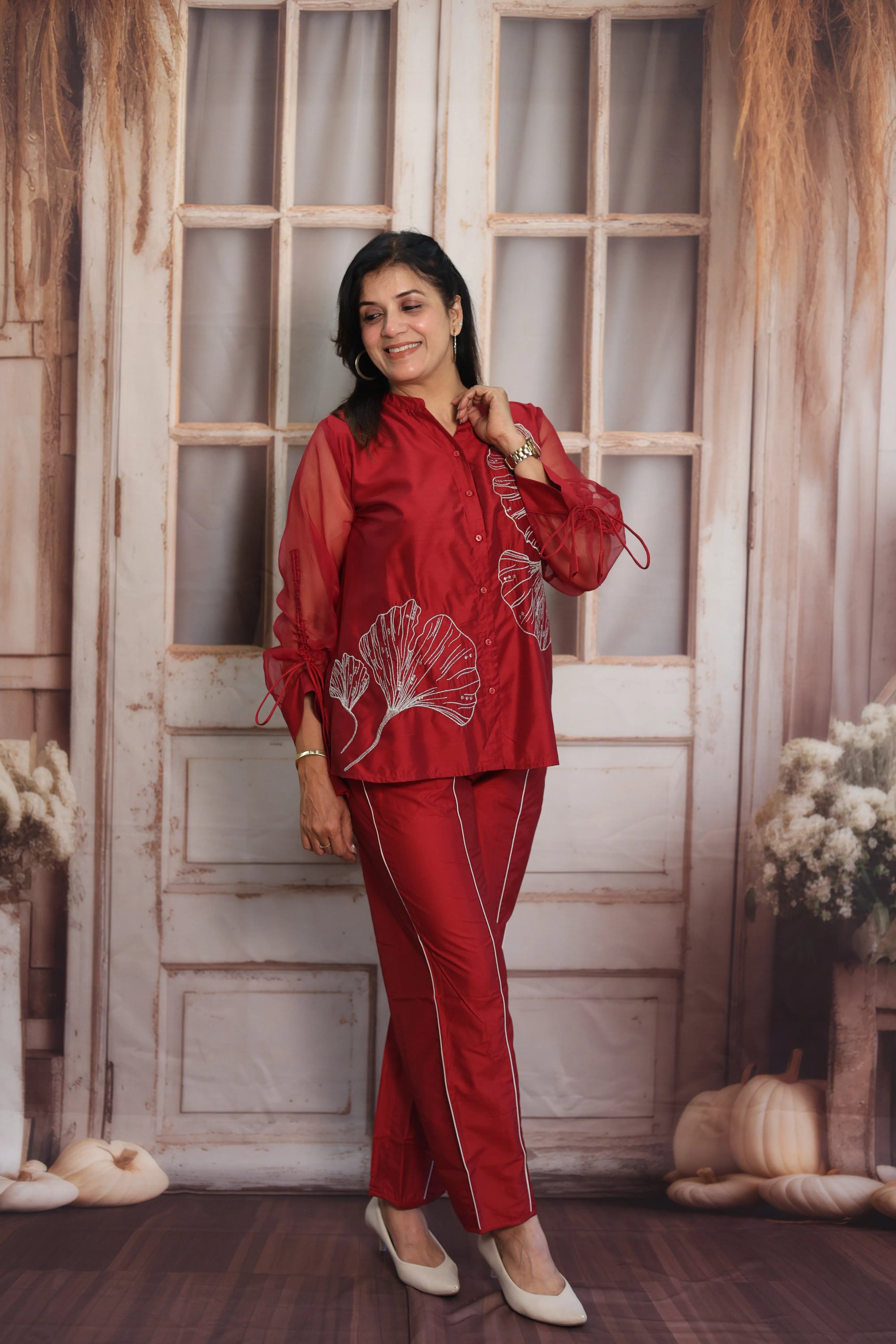Reddish Maroon Muslin Co-ord Set | Organza Sleeves & Floral Thread Embroidery