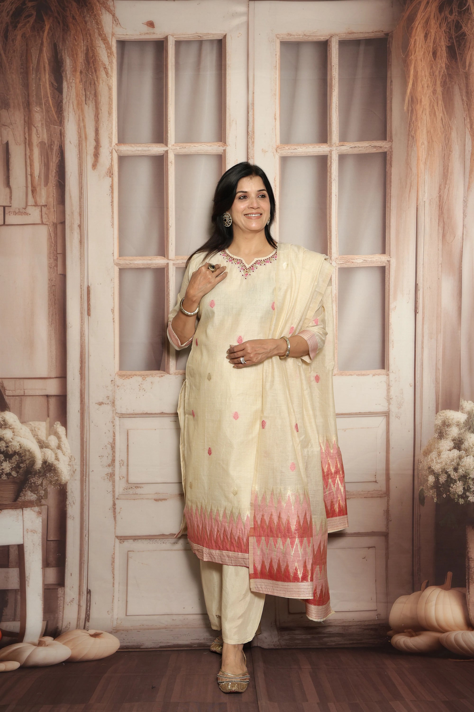 Pastel Ivory Banarasi Kurta Dupatta Set | Thread & Pearls Embroidery
