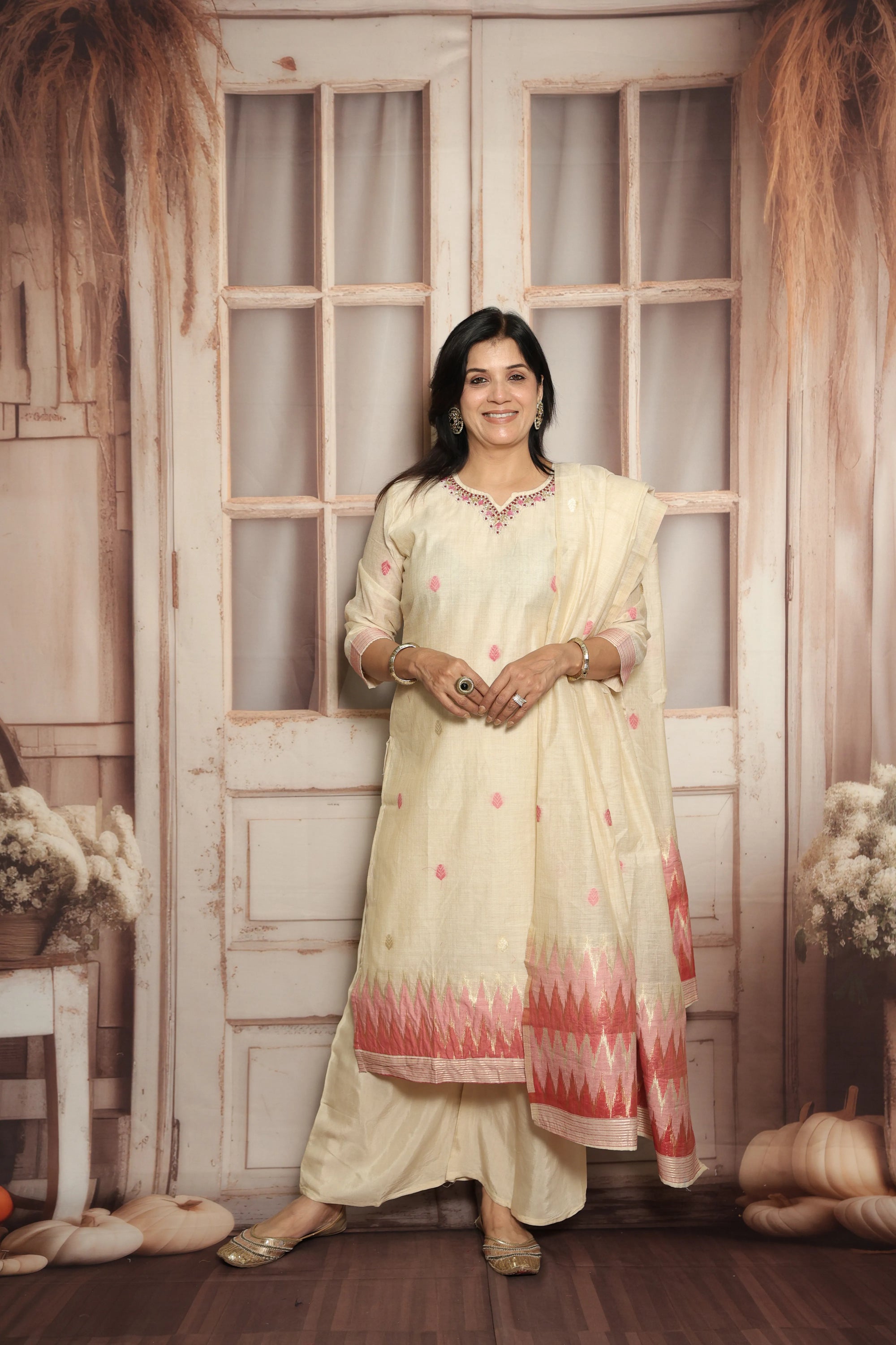 Pastel Ivory Banarasi Kurta Dupatta Set | Thread & Pearls Embroidery