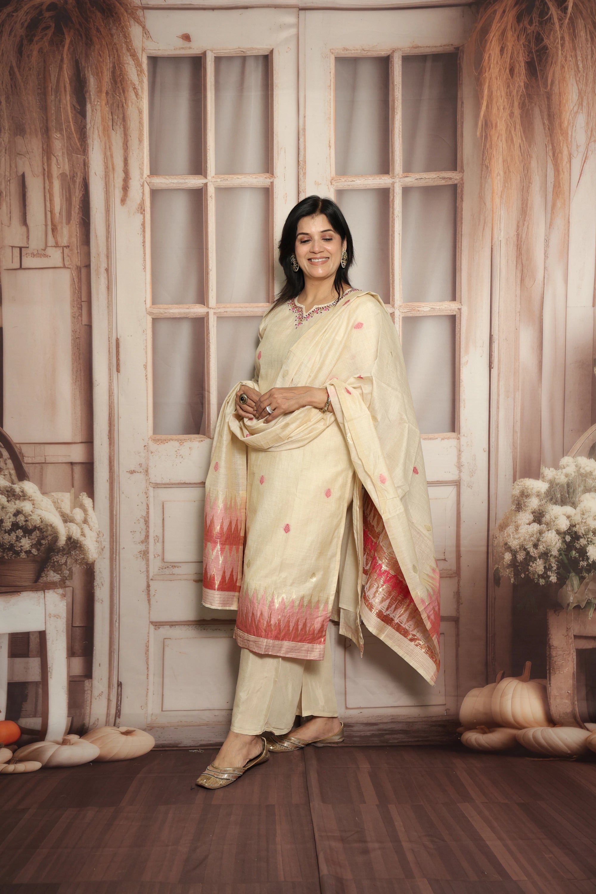 Pastel Ivory Banarasi Kurta Dupatta Set | Thread & Pearls Embroidery