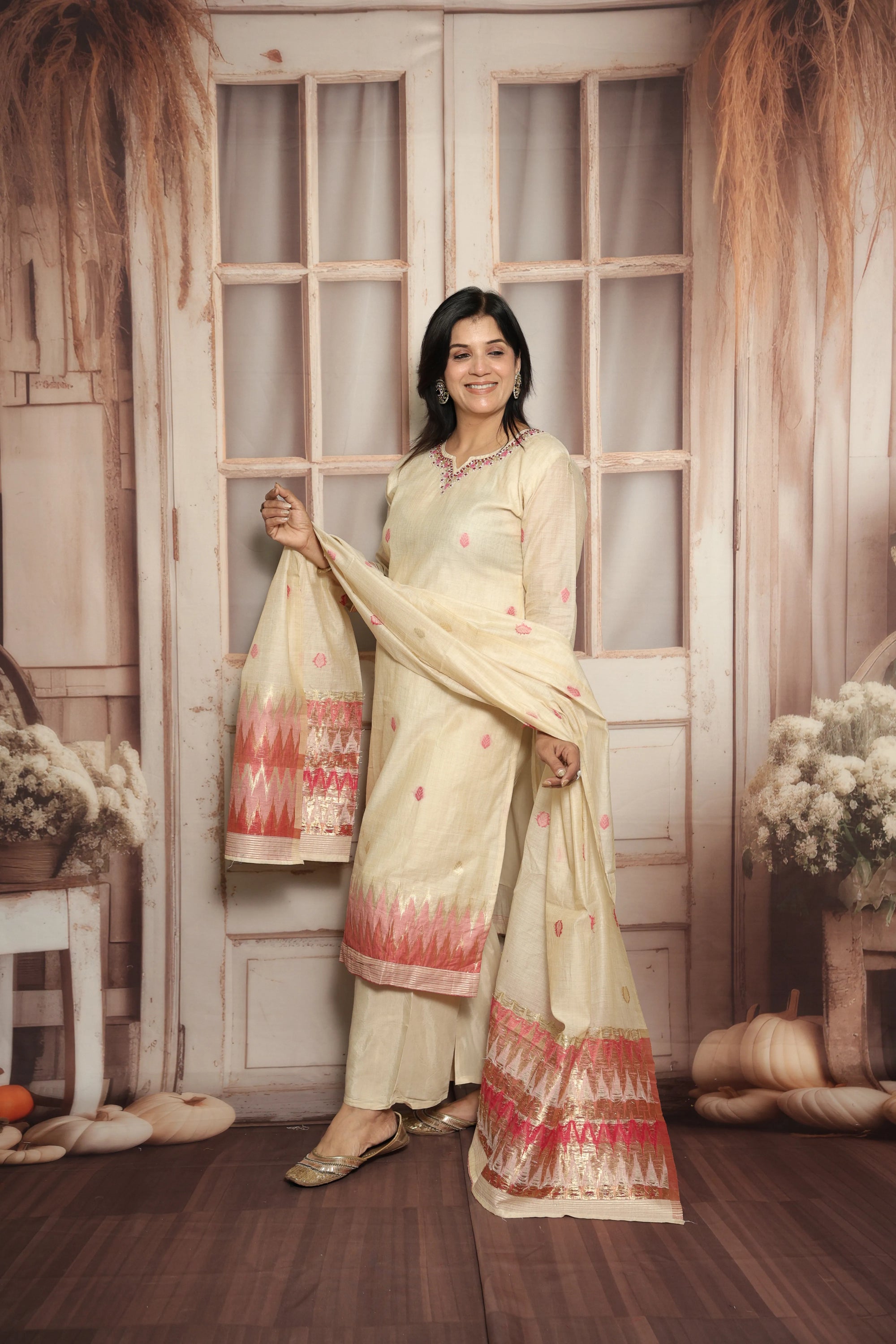 Pastel Ivory Banarasi Kurta Dupatta Set | Thread & Pearls Embroidery