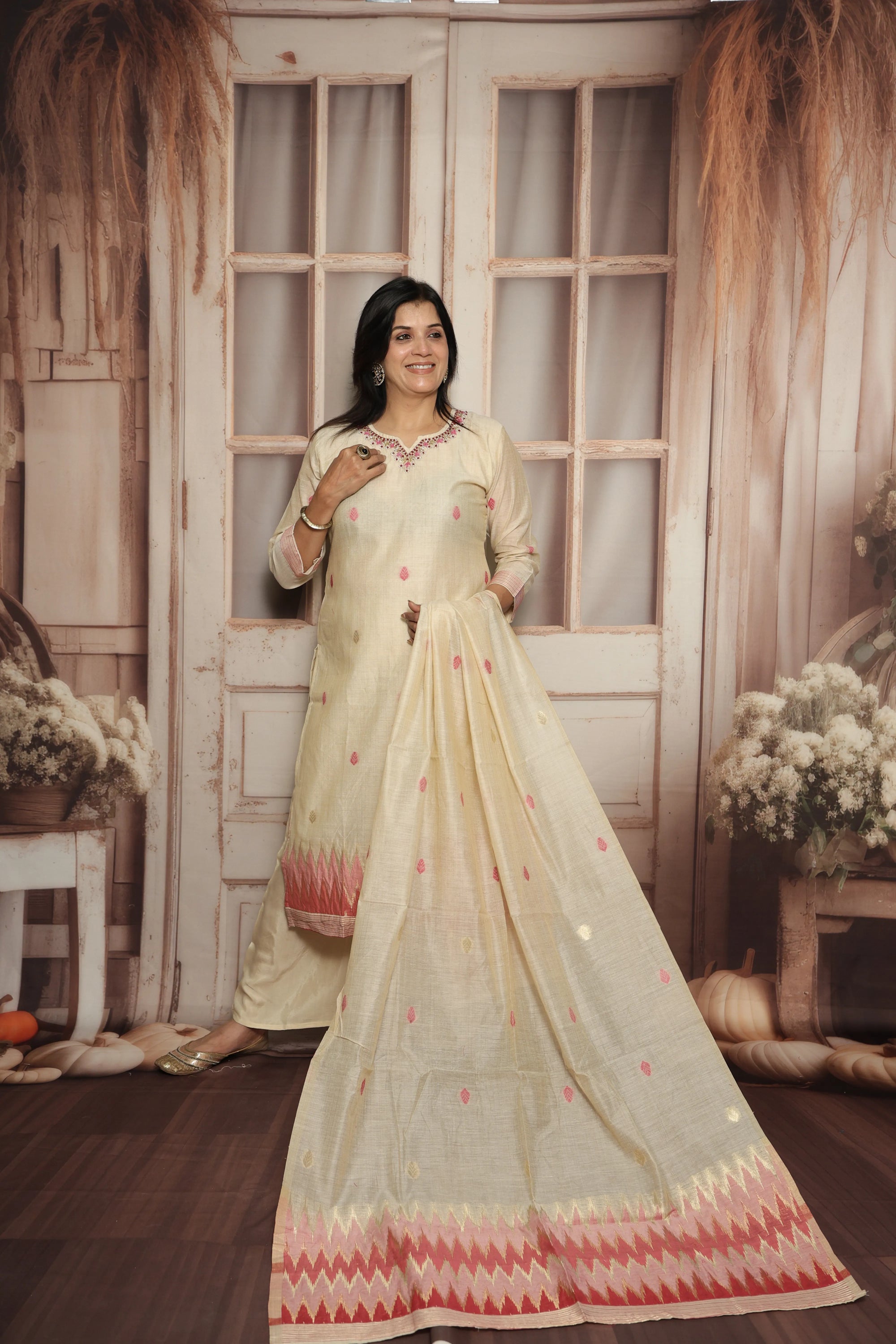 Pastel Ivory Banarasi Kurta Dupatta Set | Thread & Pearls Embroidery
