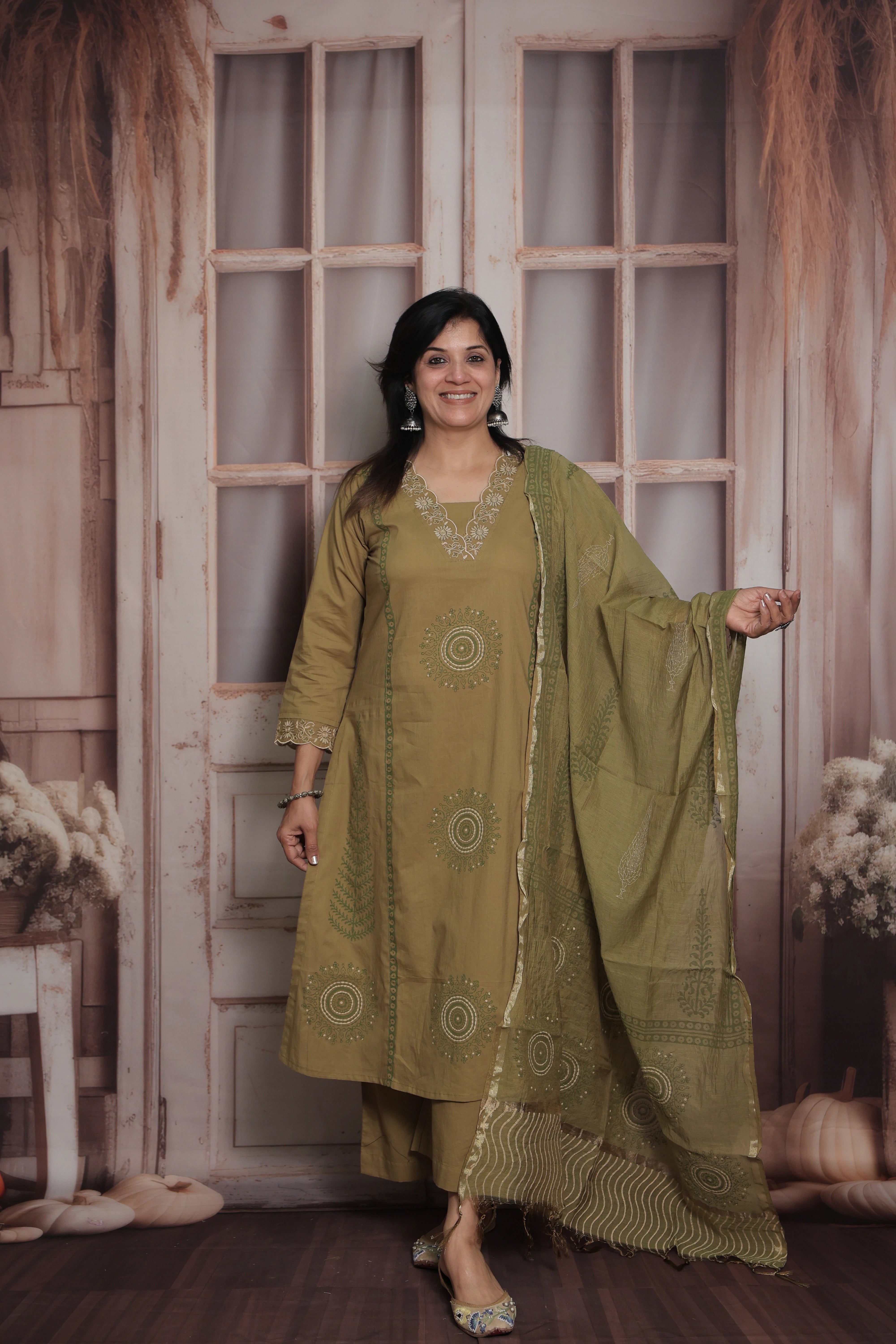 Olive Green Kurti Pant with Silk Dupatta | Foil Print & Thread Embroidery Cotton Suit