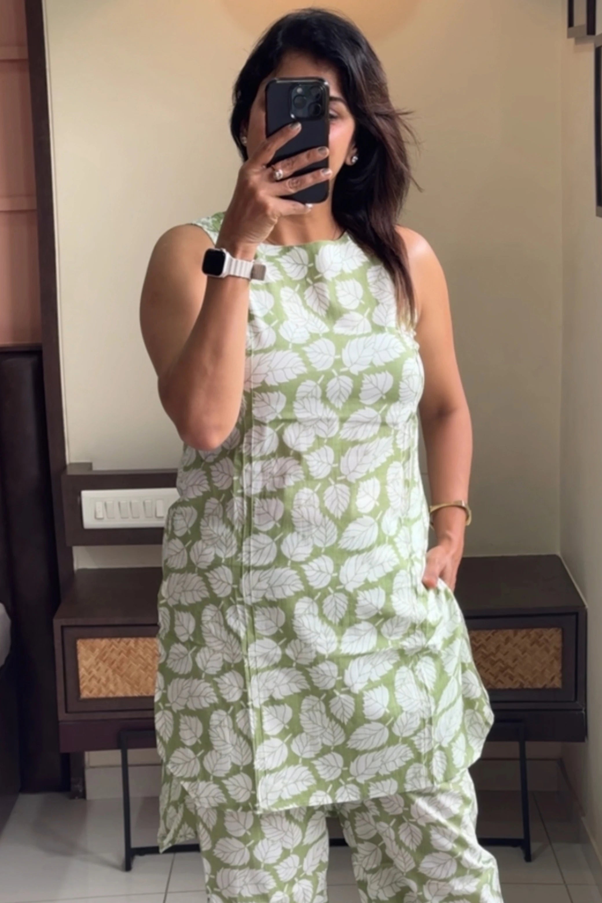 Green Leaf Printed Sleeveless Set – Elegant Modern Wear