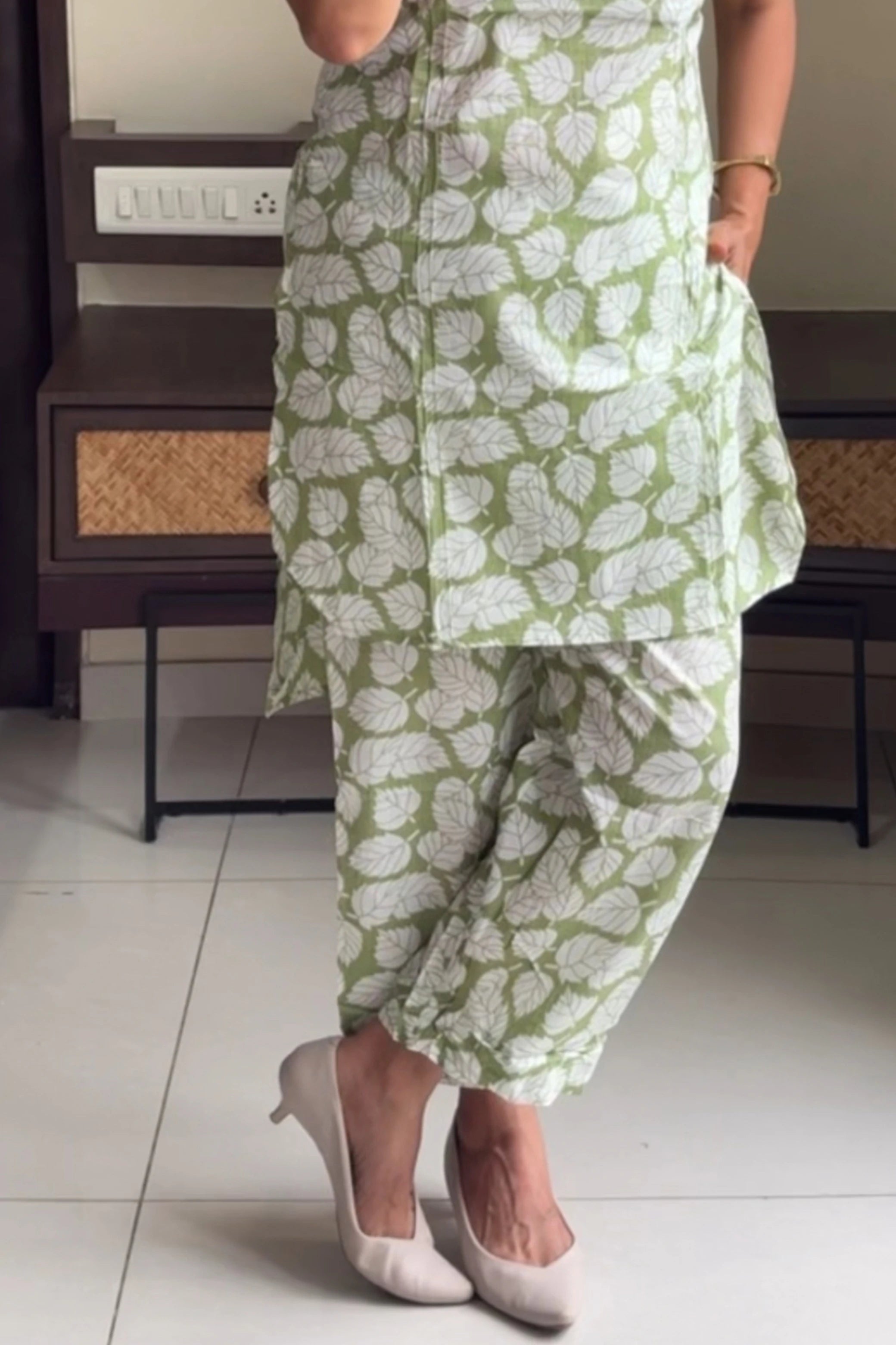Green Leaf Printed Sleeveless Set – Elegant Modern Wear