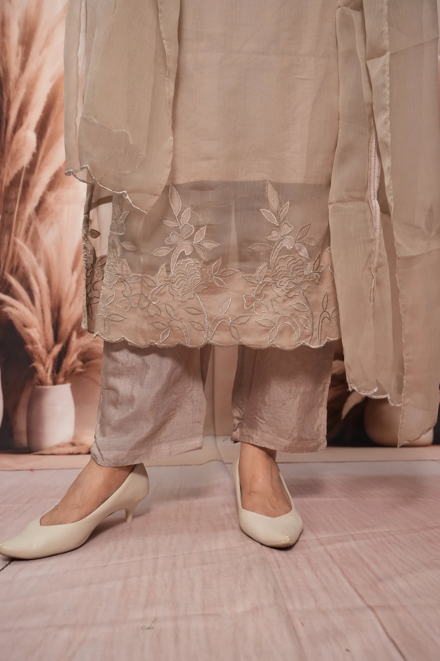 Dusty Pinkish-Beige Chinon Kurta Dupatta Set | Raffia Flower & Embroidery Work
