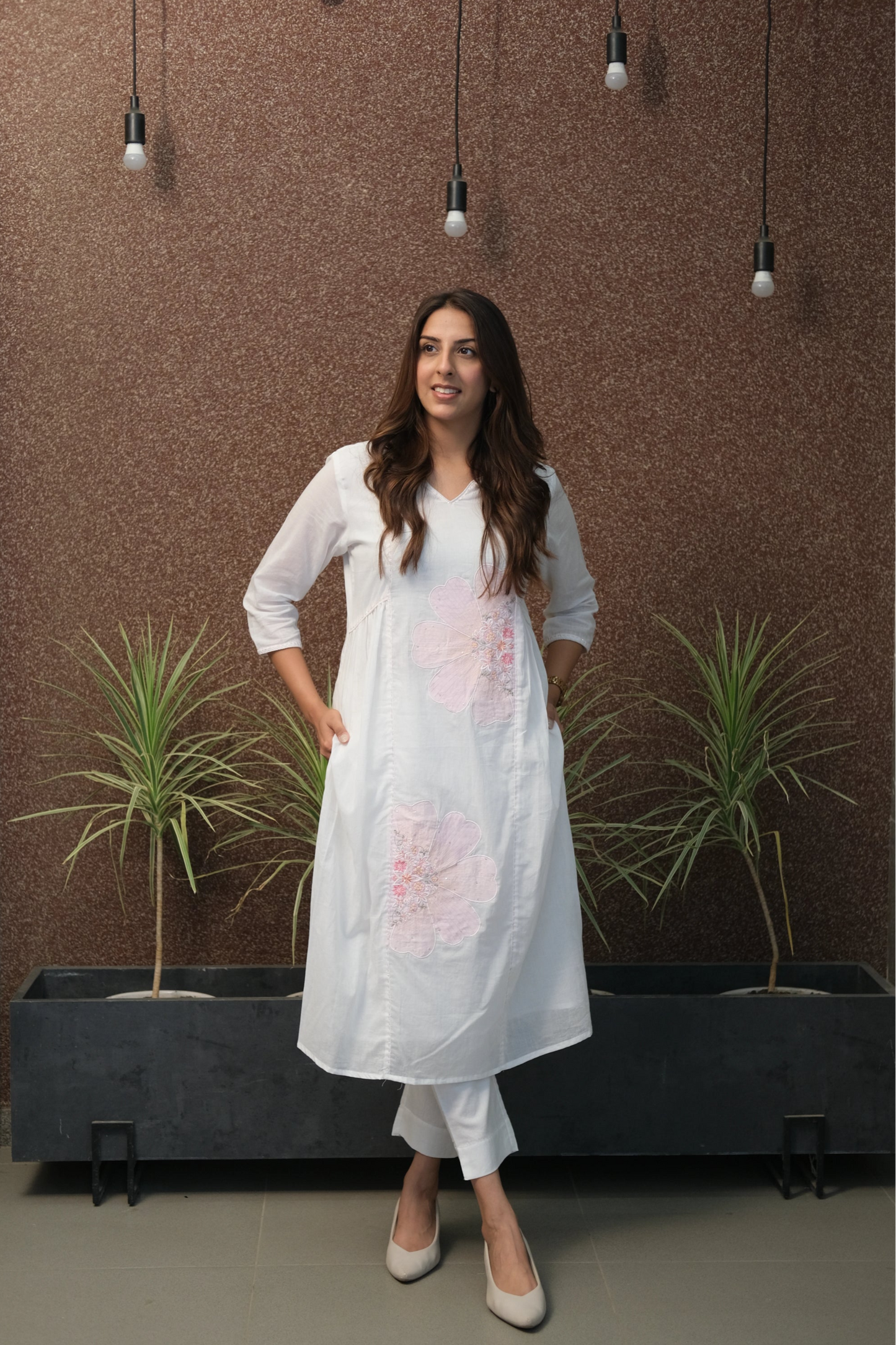White Mul Cotton Kurta Pant Set with Patch Work – Festive Elegance Redefined