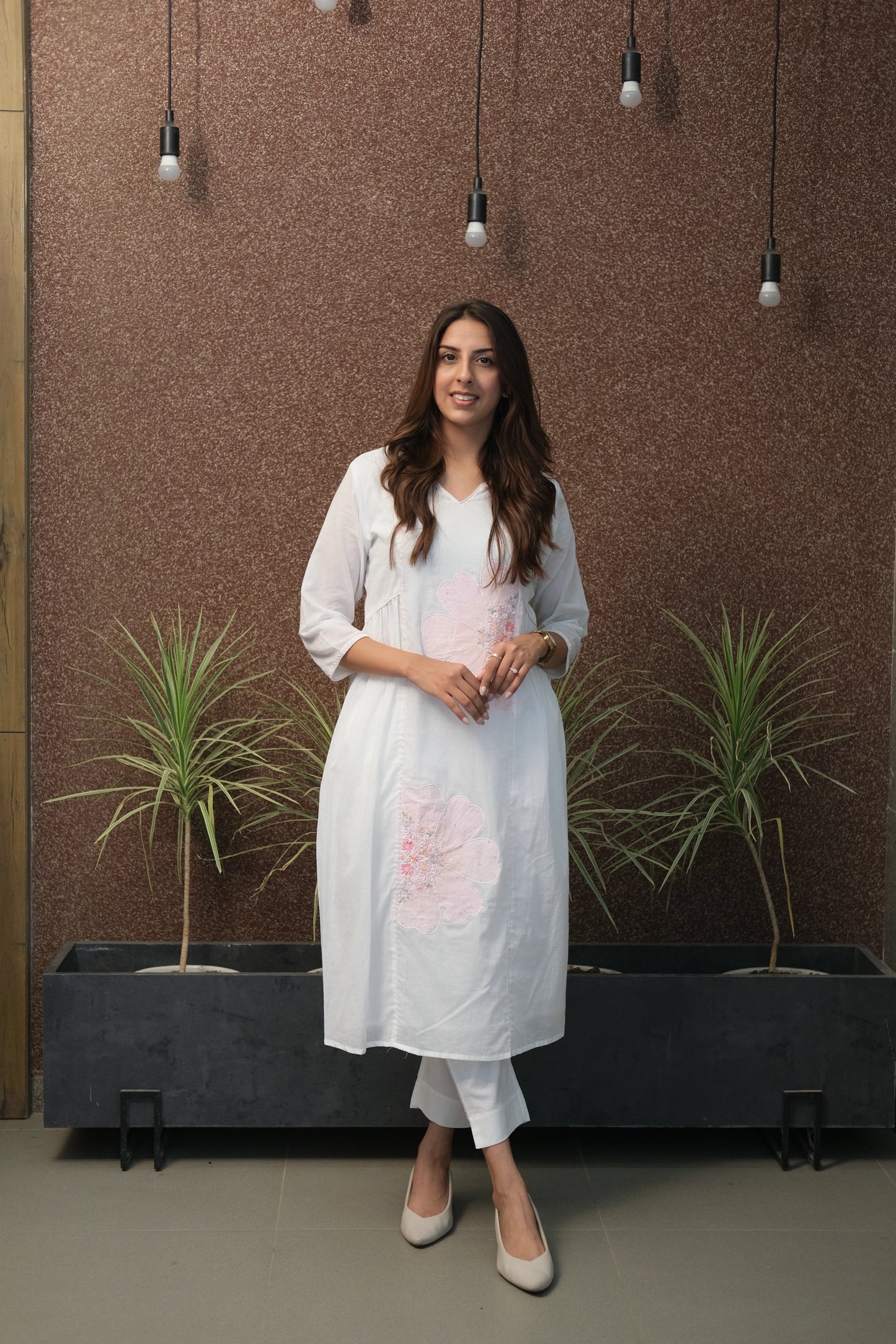 White Mul Cotton Kurta Pant Set with Patch Work – Festive Elegance Redefined