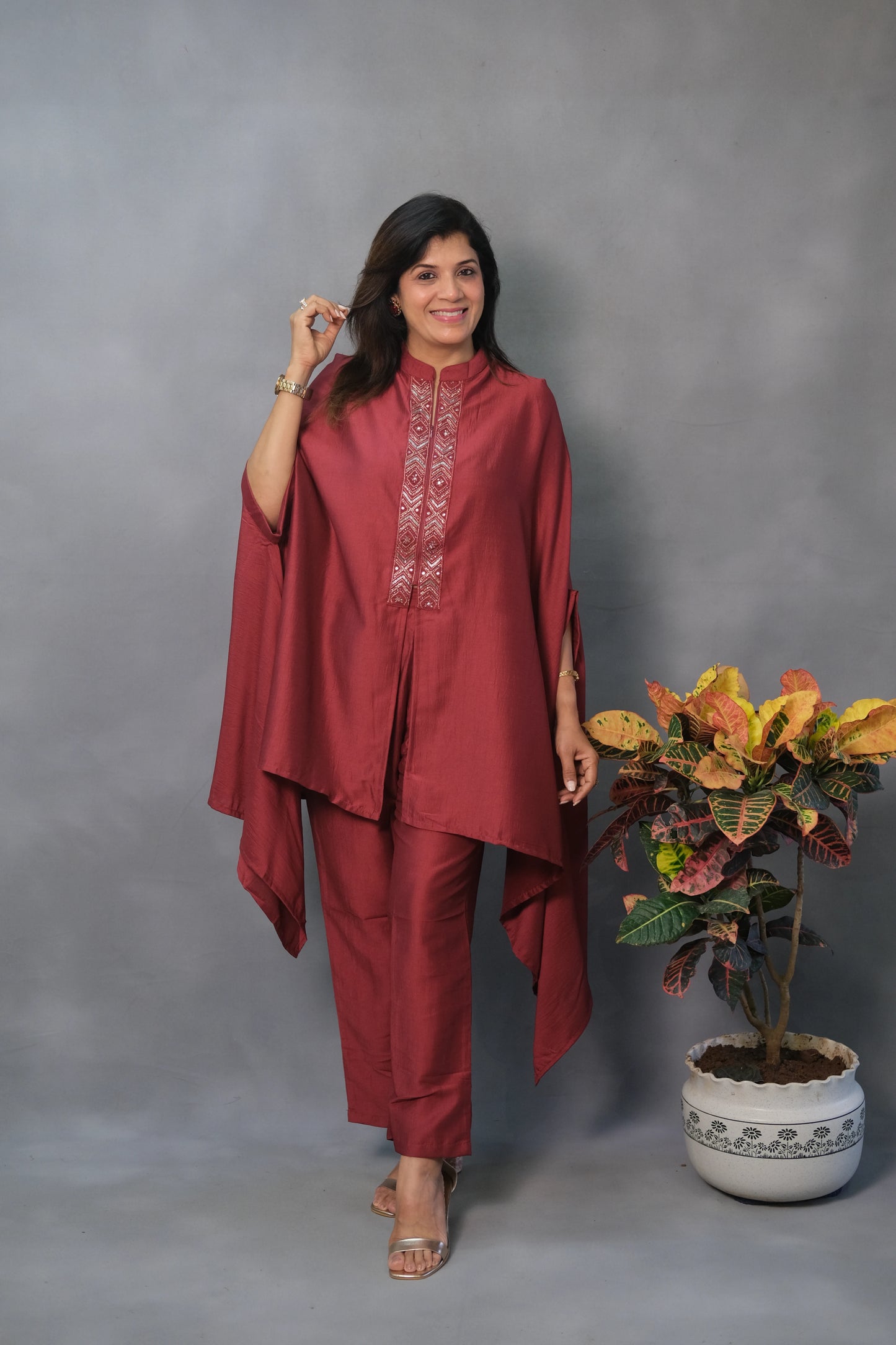 Indo Western Kaftan Co-ord Set – Embroidered Muslin Silk Partywear for Bold Elegance