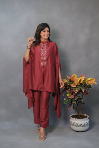 Indo Western Kaftan Co-ord Set – Embroidered Muslin Silk Partywear for Bold Elegance