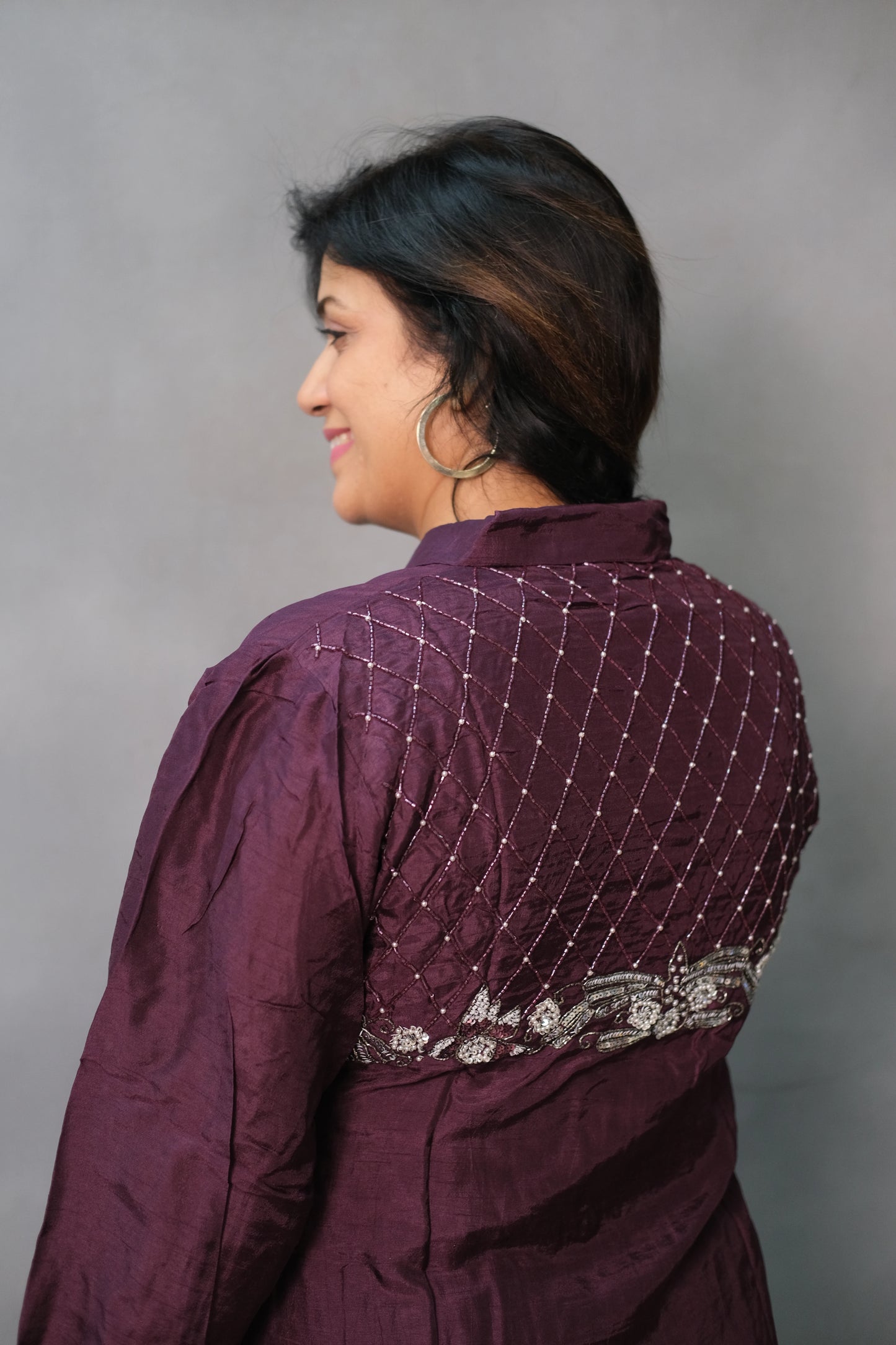 Embroidered Back Kurta Pant Set – Dola Silk Elegance for Modern Women