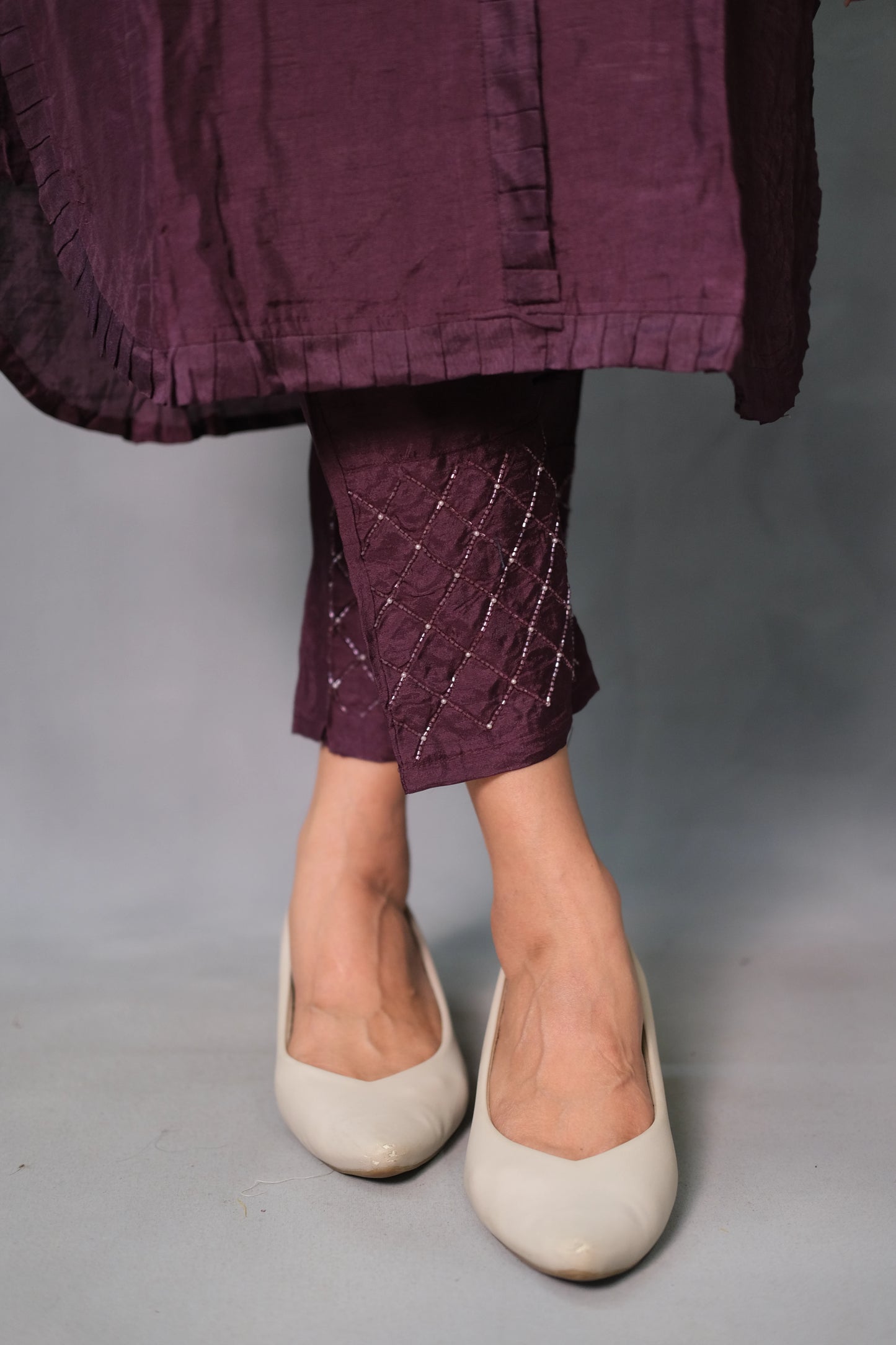 Embroidered Back Kurta Pant Set – Dola Silk Elegance for Modern Women