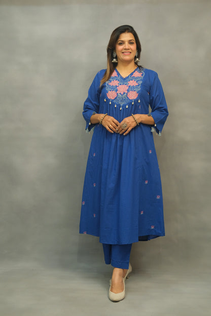 Embroidered Cotton Two-Piece Set – Elegant & Comfortable Ethnic Wear
