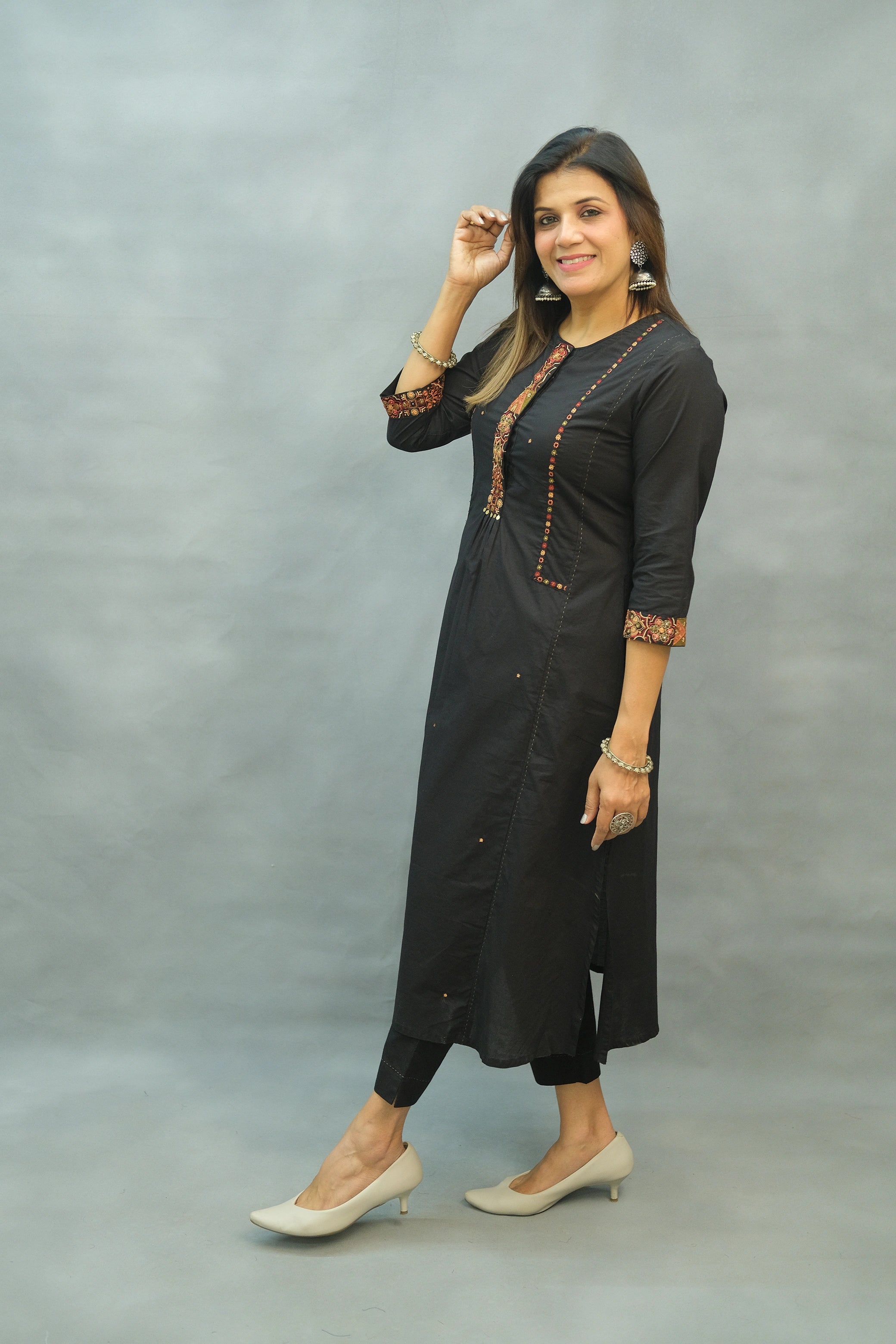 Black Embroidered Two-Piece Cotton Set with Pockets – Elegant & Functional