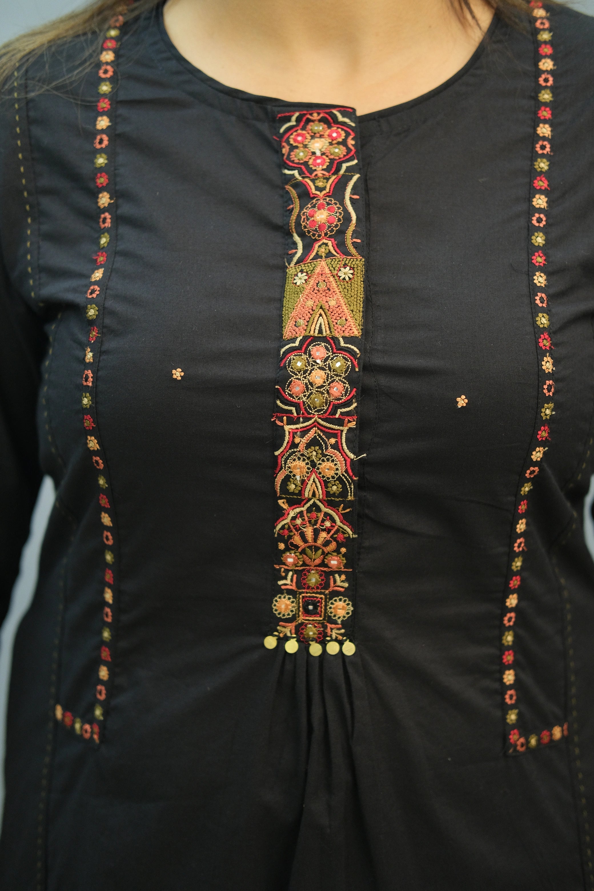 Black Embroidered Two-Piece Cotton Set with Pockets – Elegant & Functional