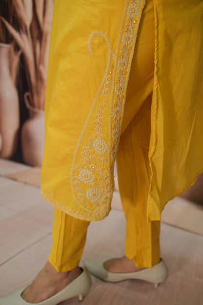 Marigold Mul Chanderi Kurta Dupatta Set with Thread Embroidery