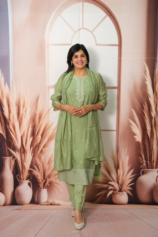 Pastel Green Mul Chanderi Kurta Dupatta Set with Thread Embroidery