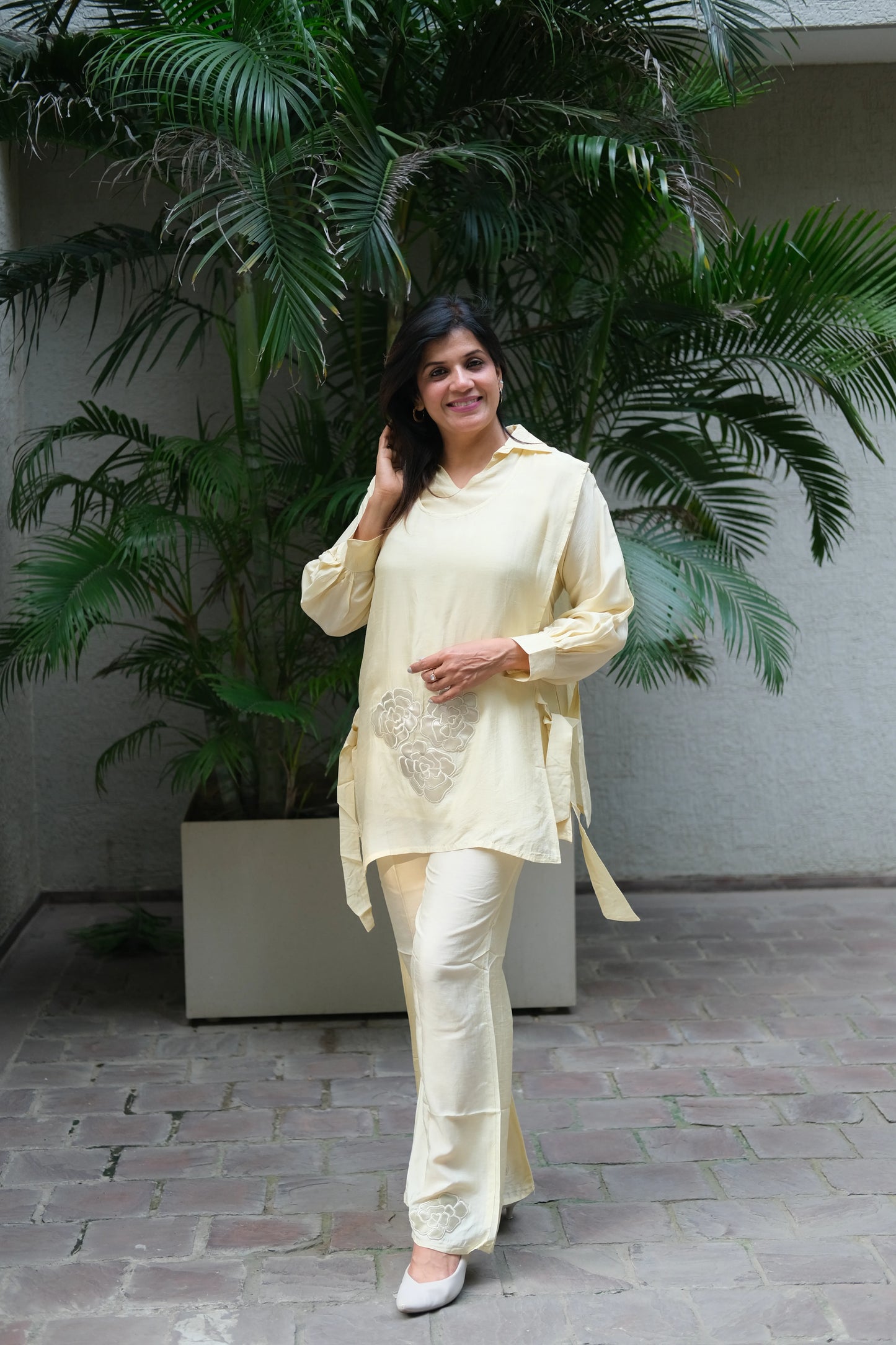 Cream Mul Chanderi Co-ord Set with Appliqué & Embroidery Work