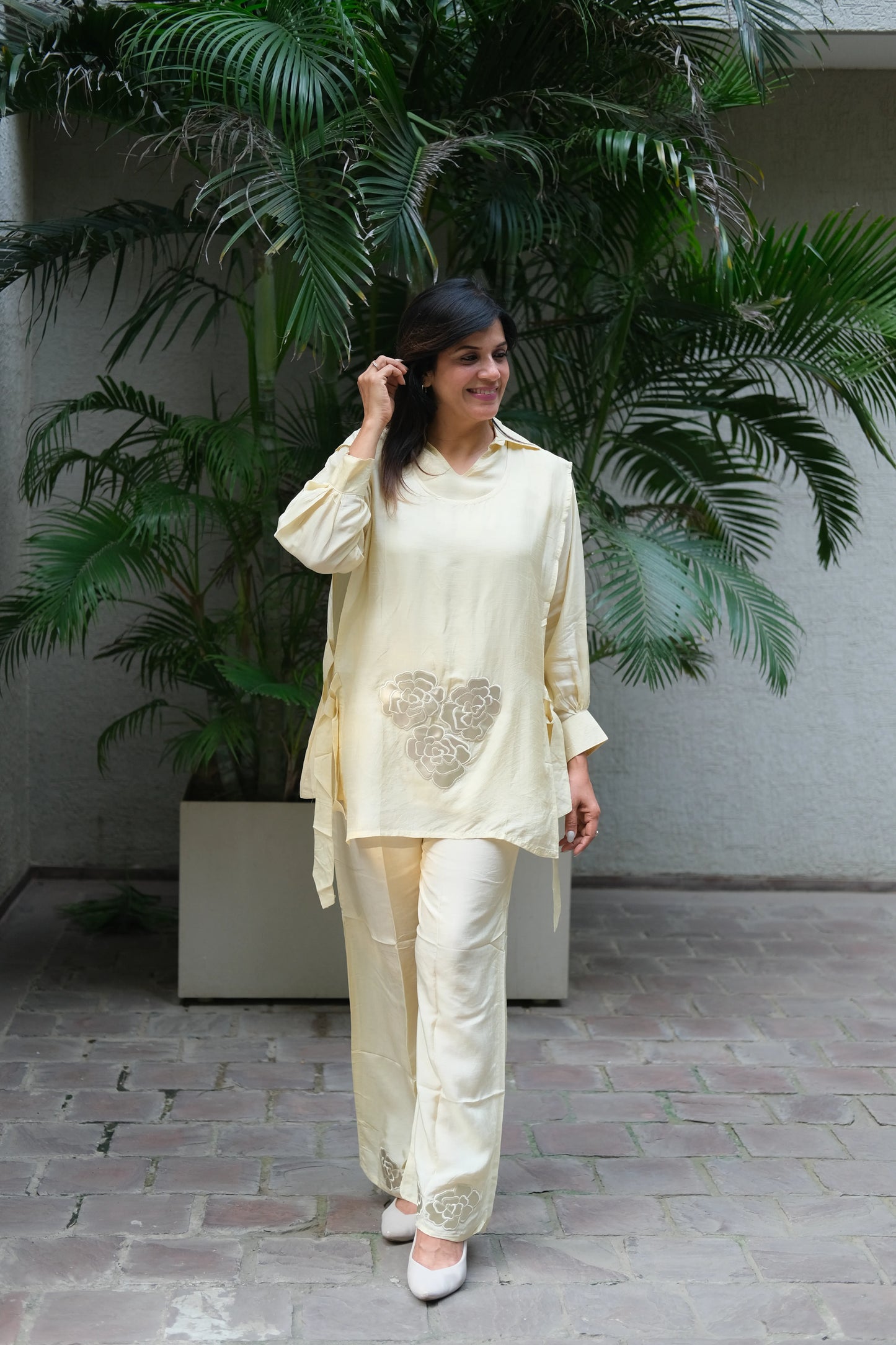 Cream Mul Chanderi Co-ord Set with Appliqué & Embroidery Work