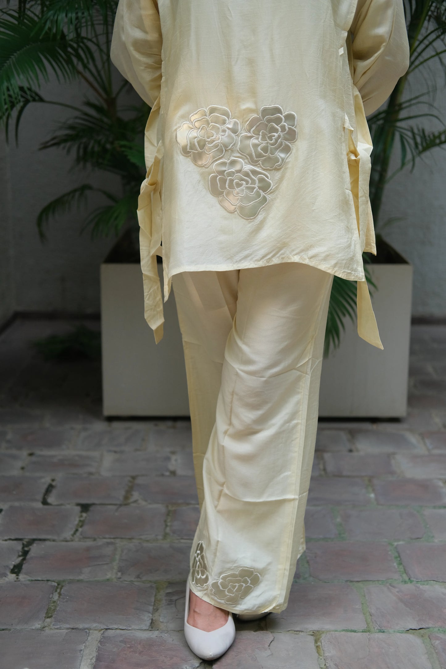 Cream Mul Chanderi Co-ord Set with Appliqué & Embroidery Work