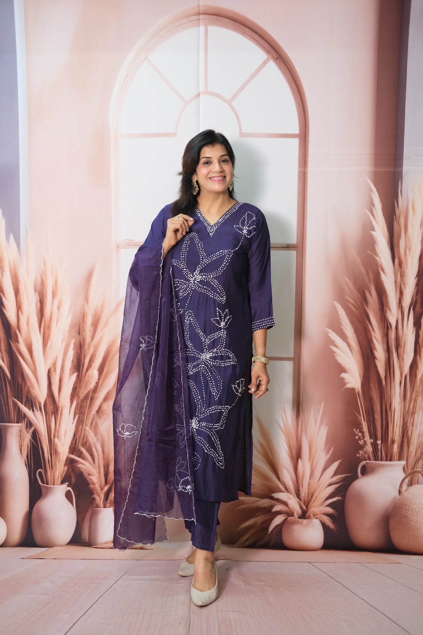Navy blue Muslin Silk Kurta Dupatta Set with Thread Embroidery