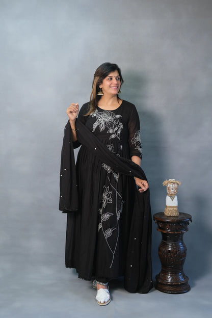 Black Anarkali with Thread Work & Inner | Mul Cotton