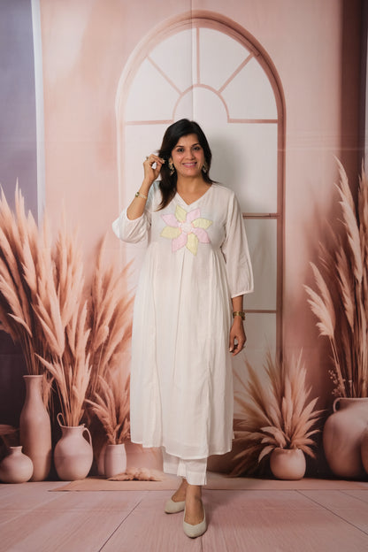 White Kurta Pant Set – Embroidered Mul Cotton Festive Wear for Graceful Elegance