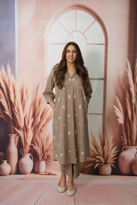 Gale Grey Kurta Pant Set in Soft Cotton with Embroidery – Elegant Daily Wear