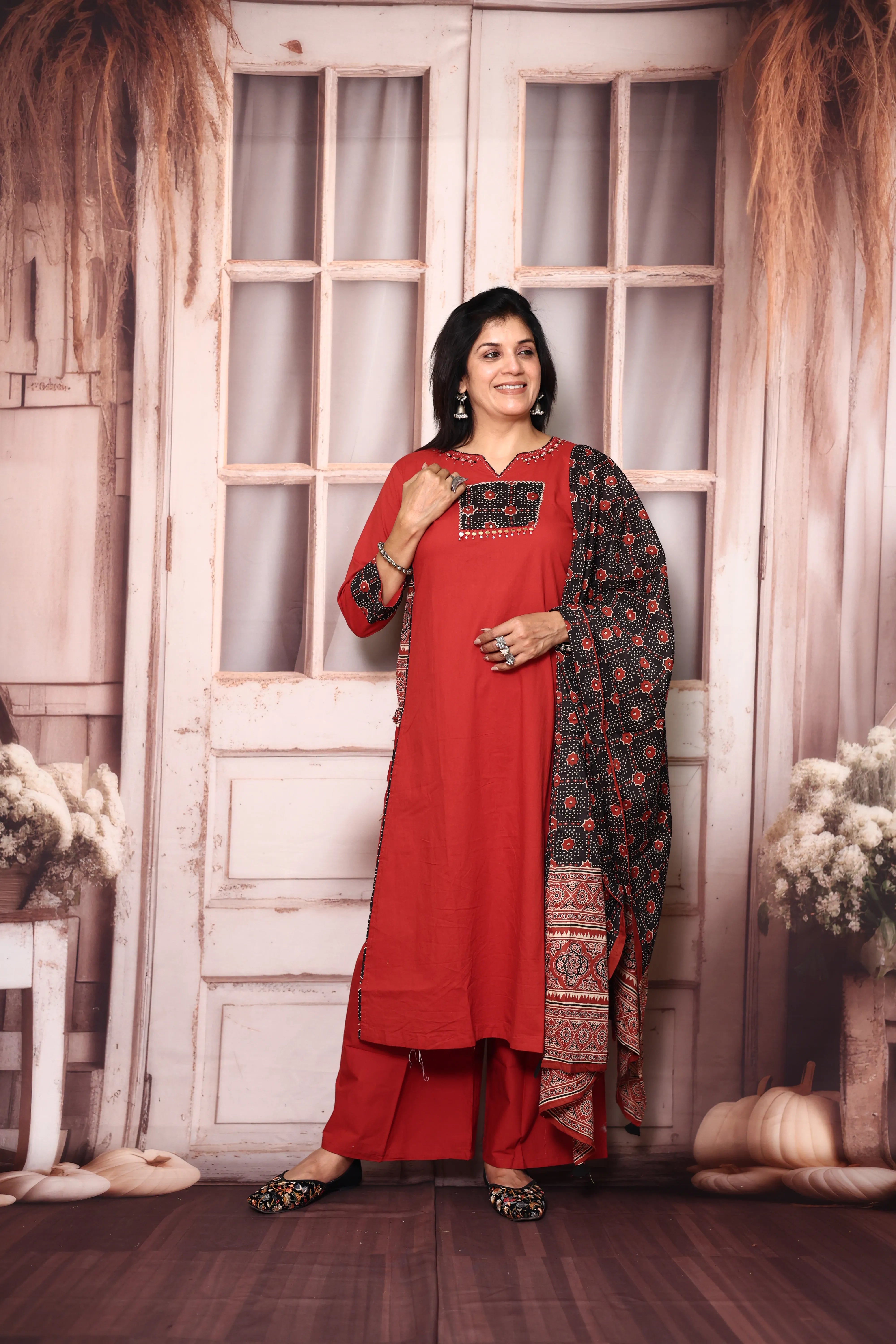 Red Cotton Kurti Palazzo Set with Printed Dupatta | Gamthi Print Mirror & Sequins Work
