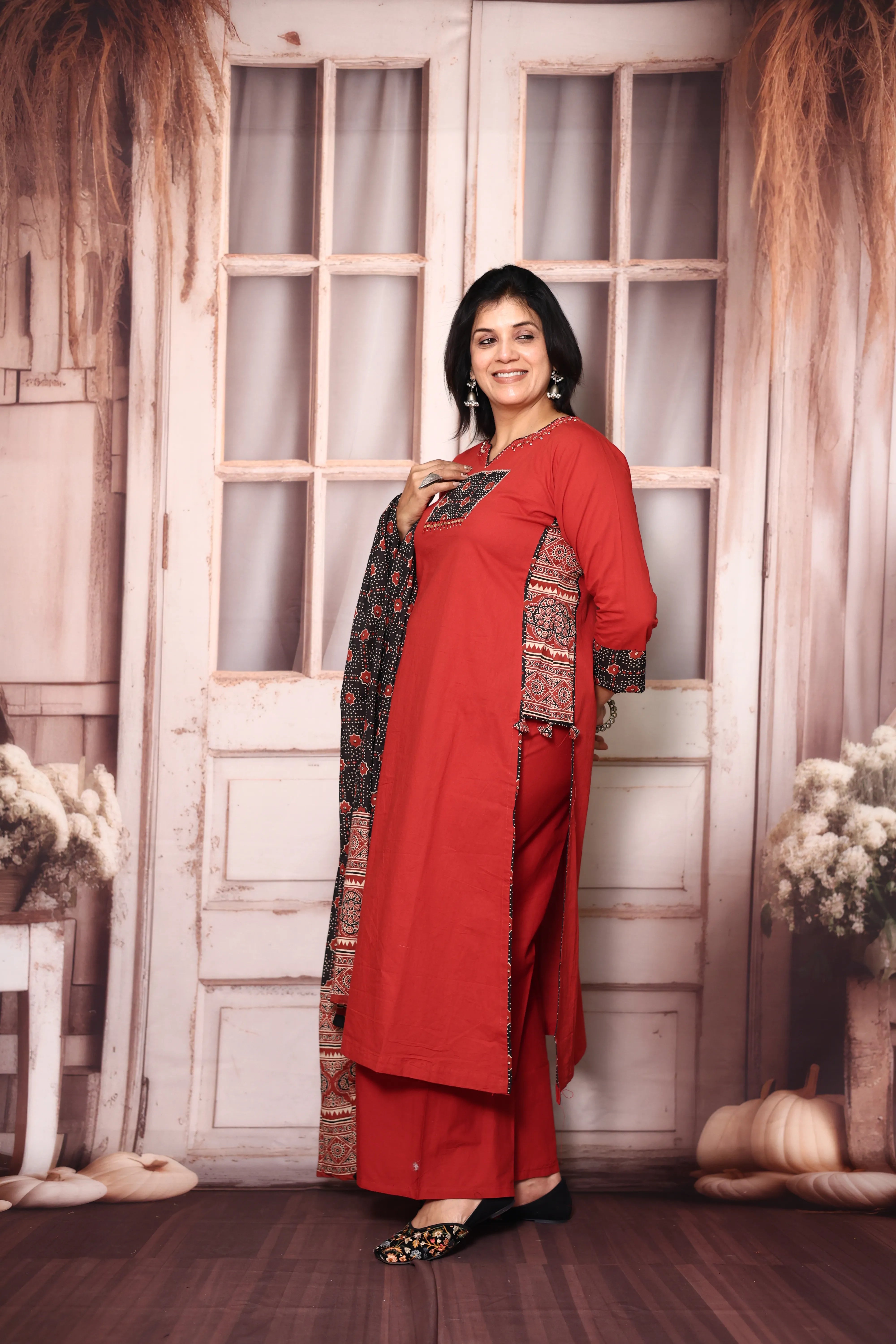 Red Cotton Kurti Palazzo Set with Printed Dupatta | Gamthi Print Mirror & Sequins Work