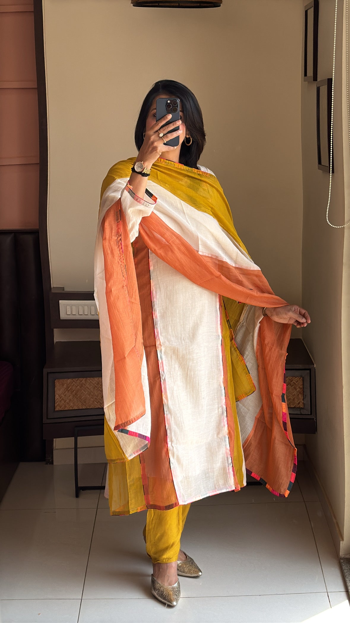 Light Beige – Color-Blocked A-Line Kurta Pant Dupatta Set | Banarasi Mul Chanderi