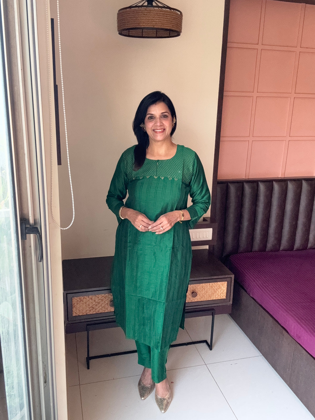 Kelly Green Straight-Cut Kurta Pant Set with Yoke Work & Pintuck Detailing | Raw Silk