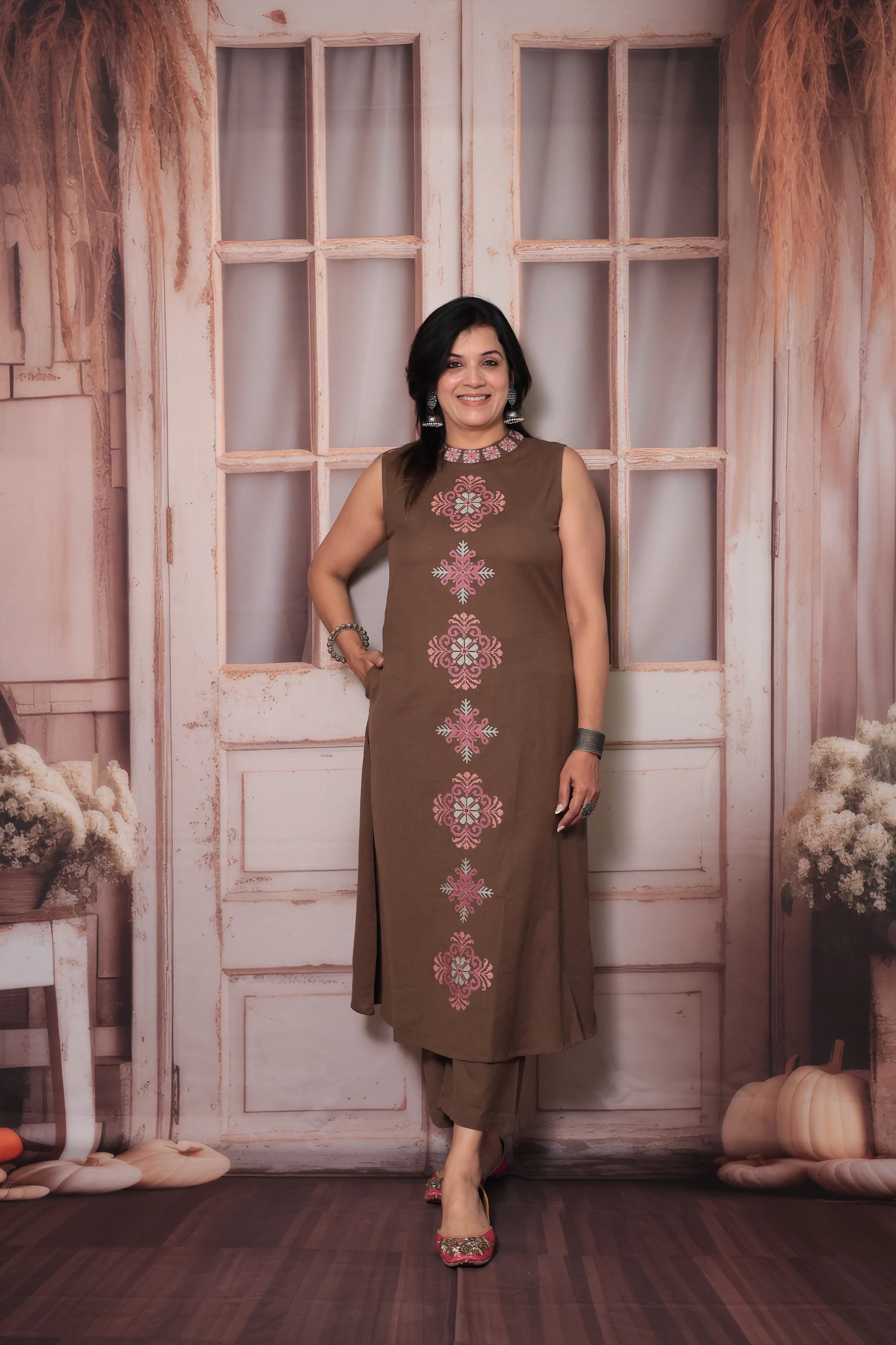 Brown Sleeveless Floral Embroidered Kurta Pant Set | Attached Sleeves Design