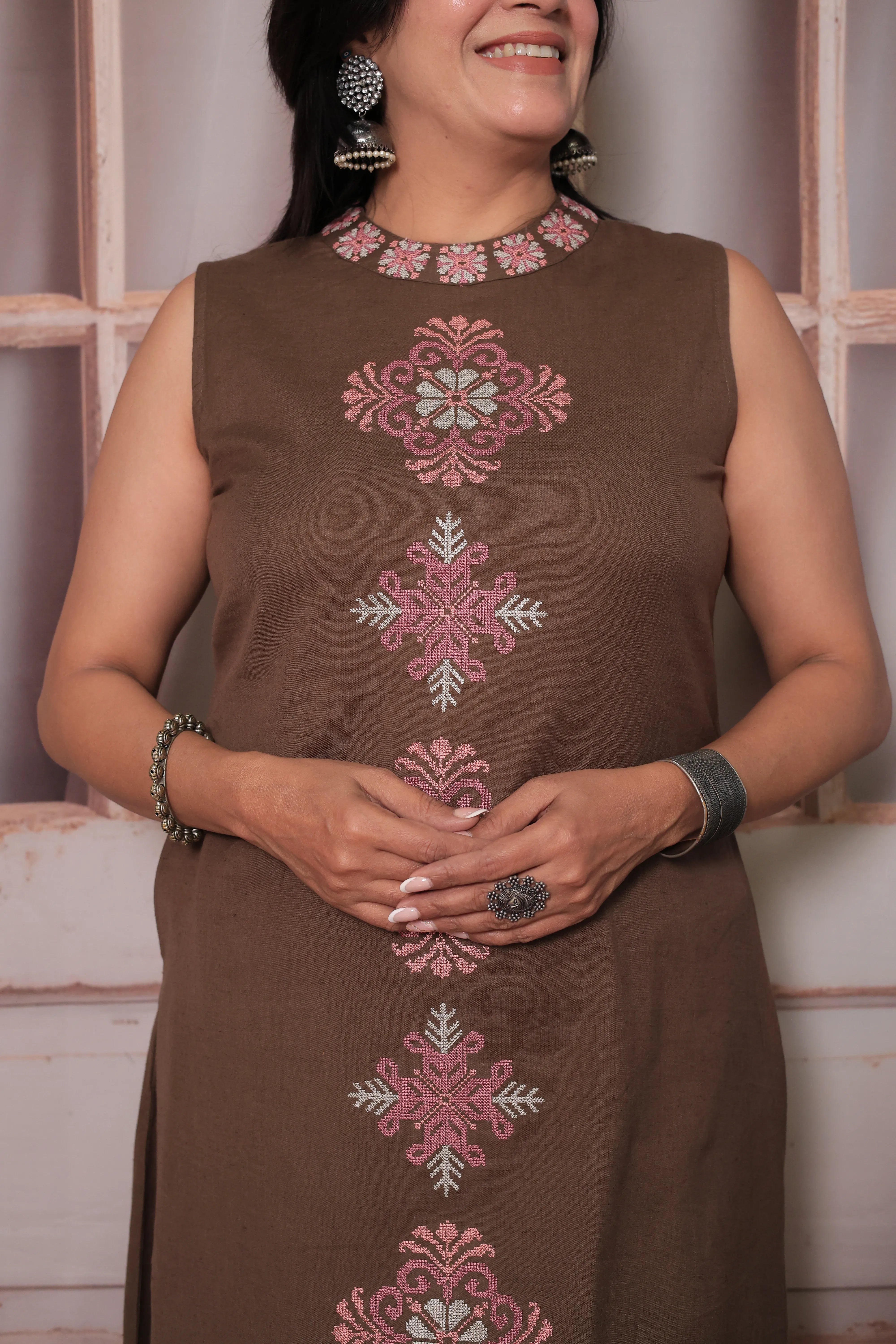 Brown Sleeveless Floral Embroidered Kurta Pant Set | Attached Sleeves Design