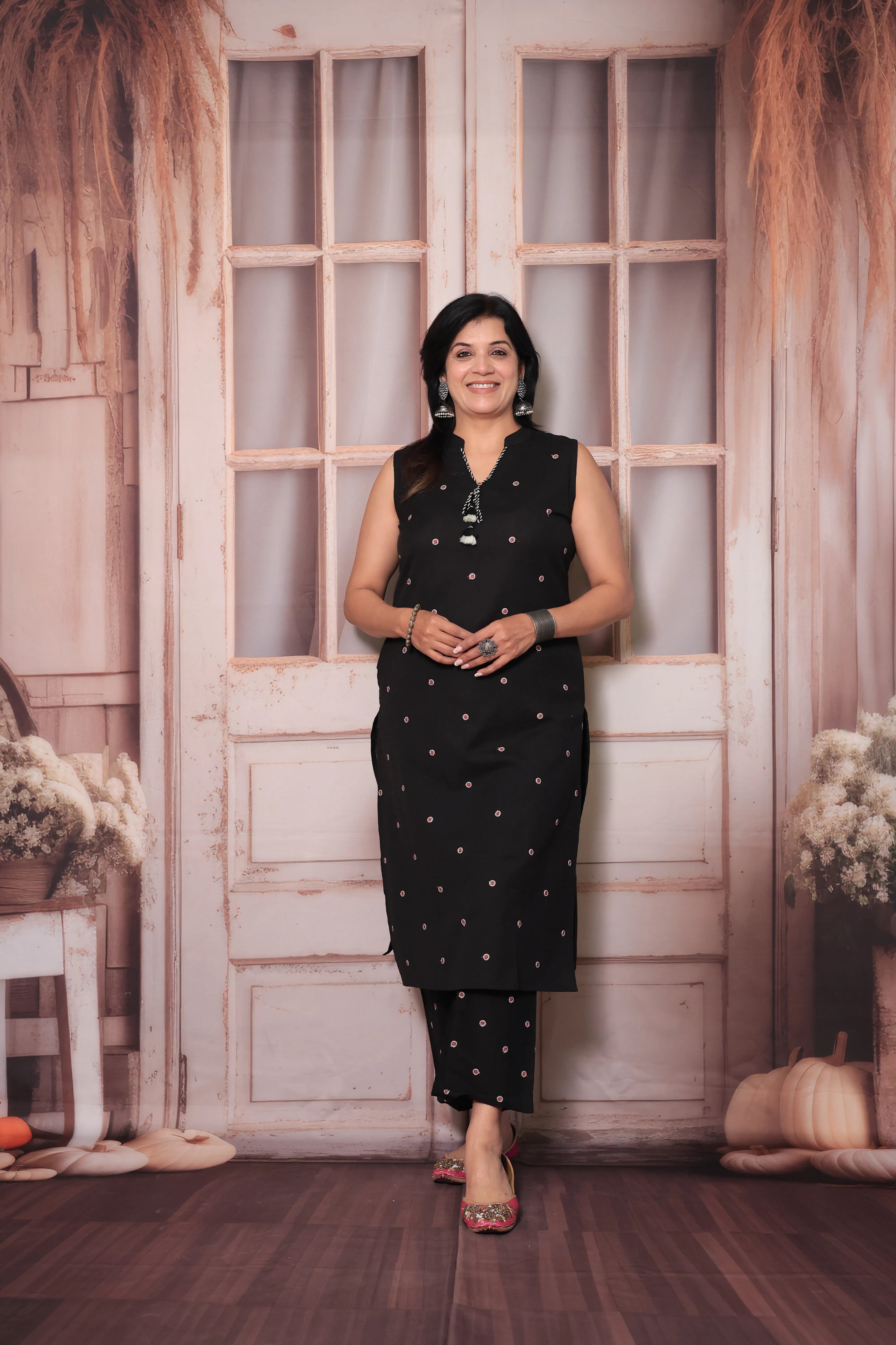 Black Sleeveless Embroidered Kurta with Trousers Co-Ord Set | Versatile Attached Sleeves