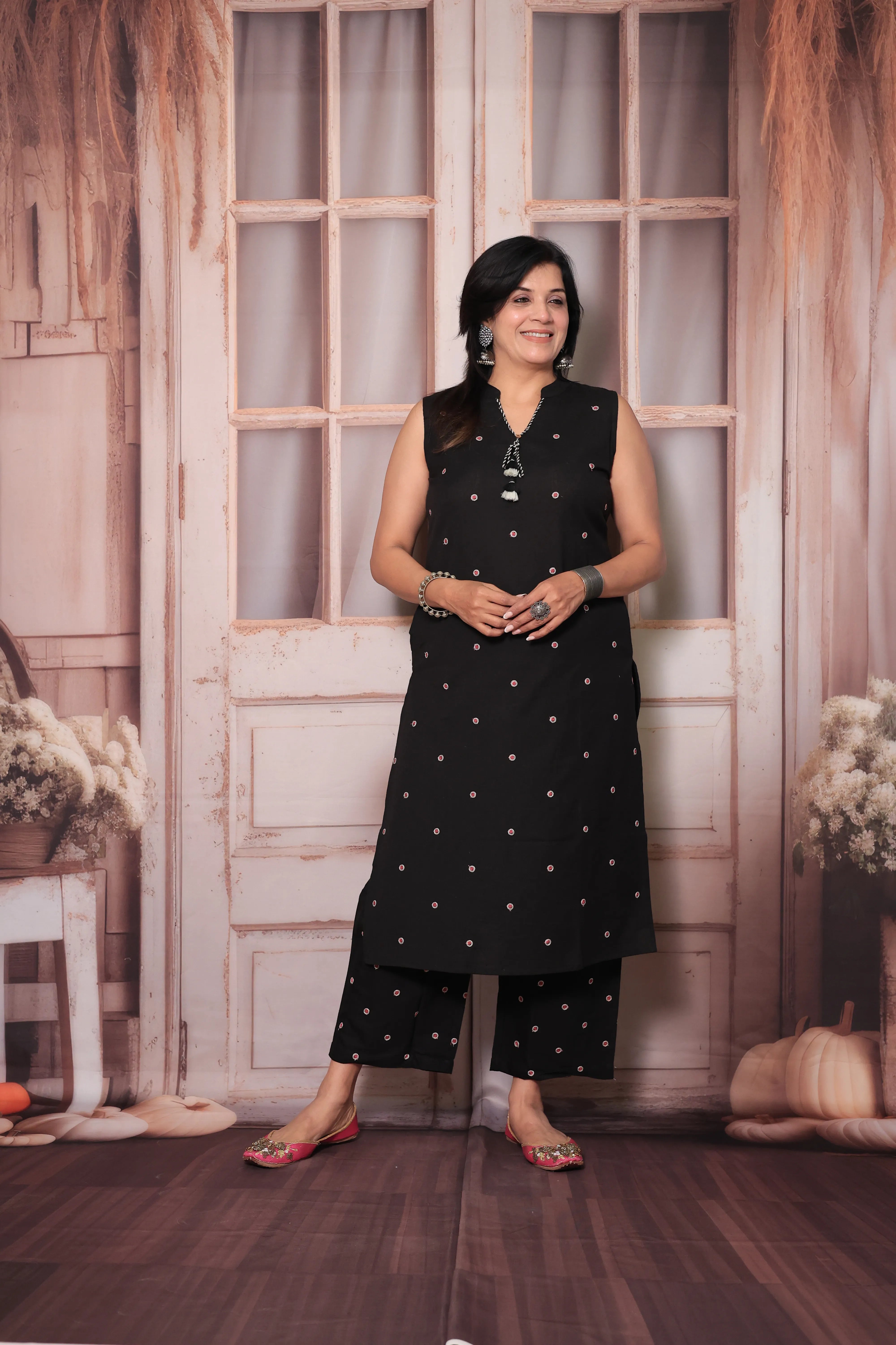 Black Sleeveless Embroidered Kurta with Trousers Co-Ord Set | Versatile Attached Sleeves