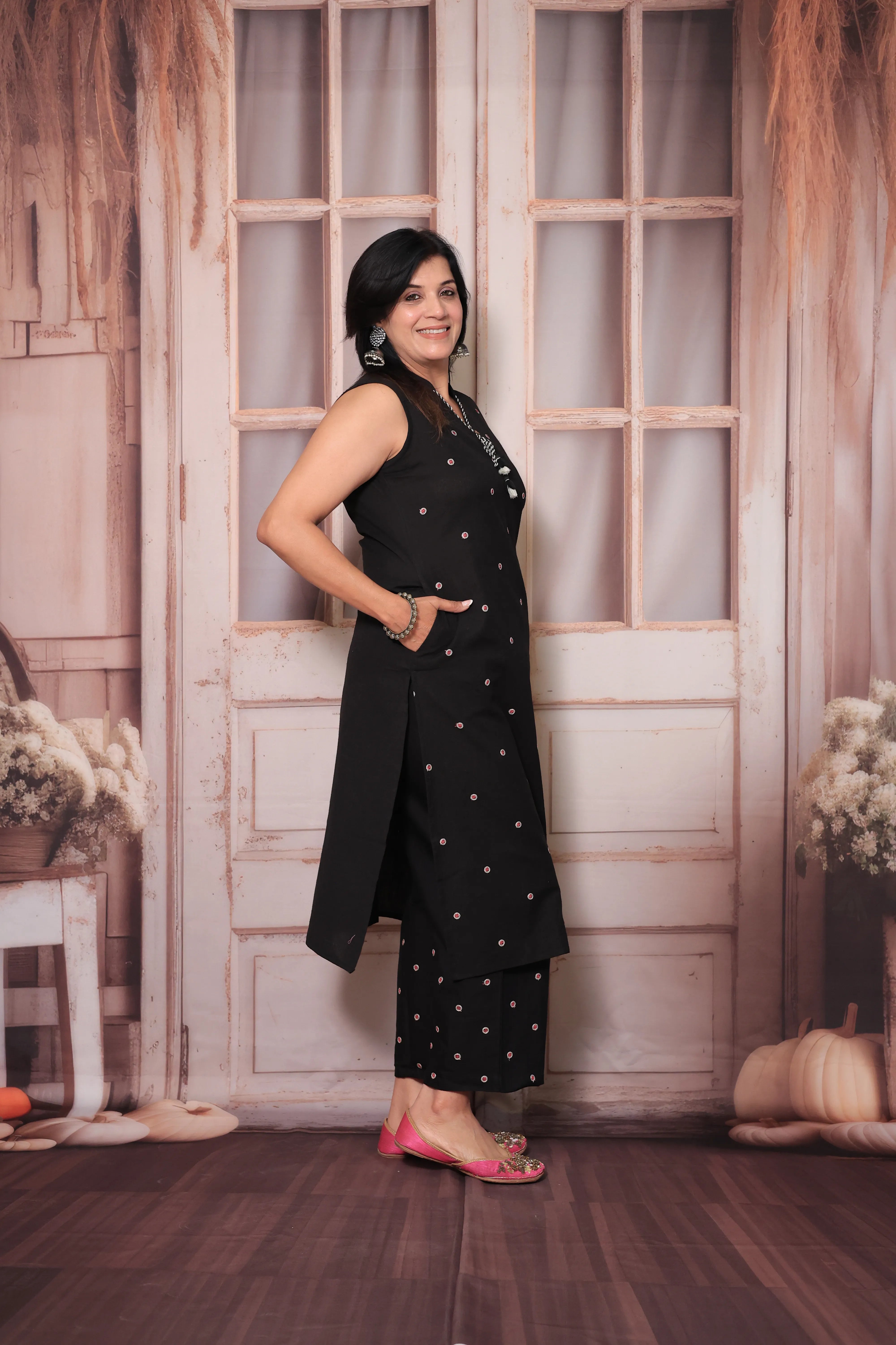 Black Sleeveless Embroidered Kurta with Trousers Co-Ord Set | Versatile Attached Sleeves