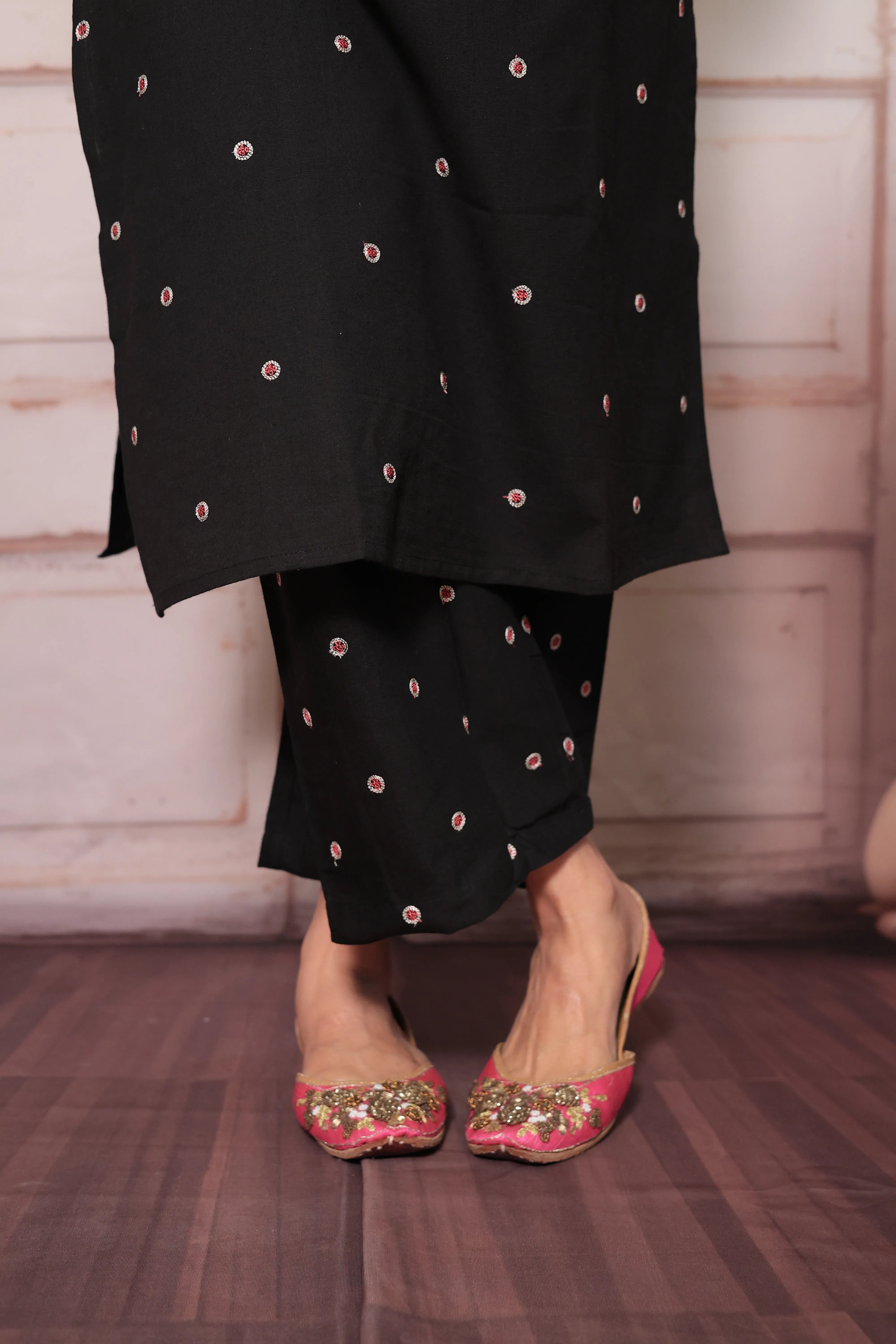Black Sleeveless Embroidered Kurta with Trousers Co-Ord Set | Versatile Attached Sleeves