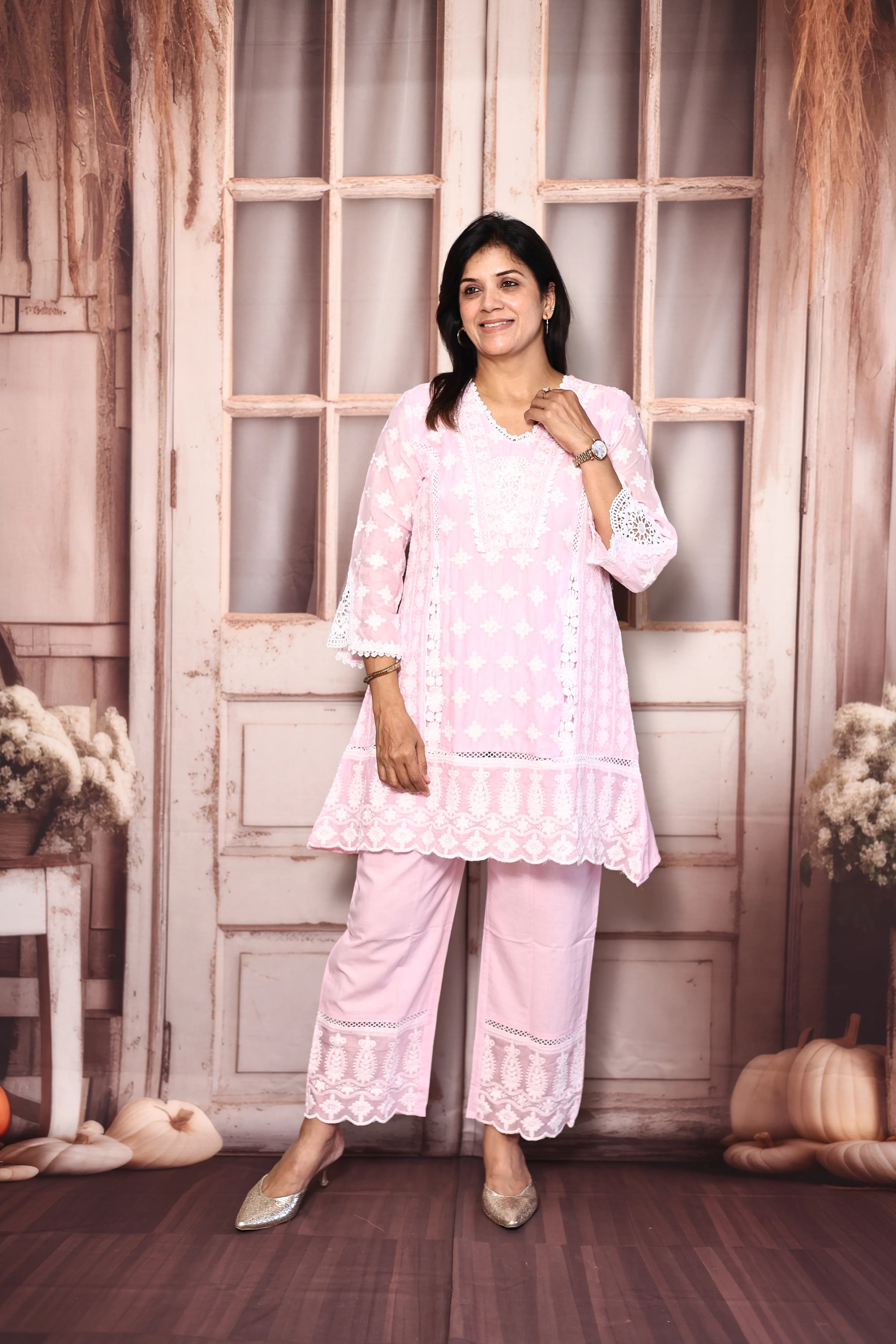 Baby pink Lakhnavi Chikankari Short Kurti Pant Co-Ord Set | Pure Mul Mul Premium Wear