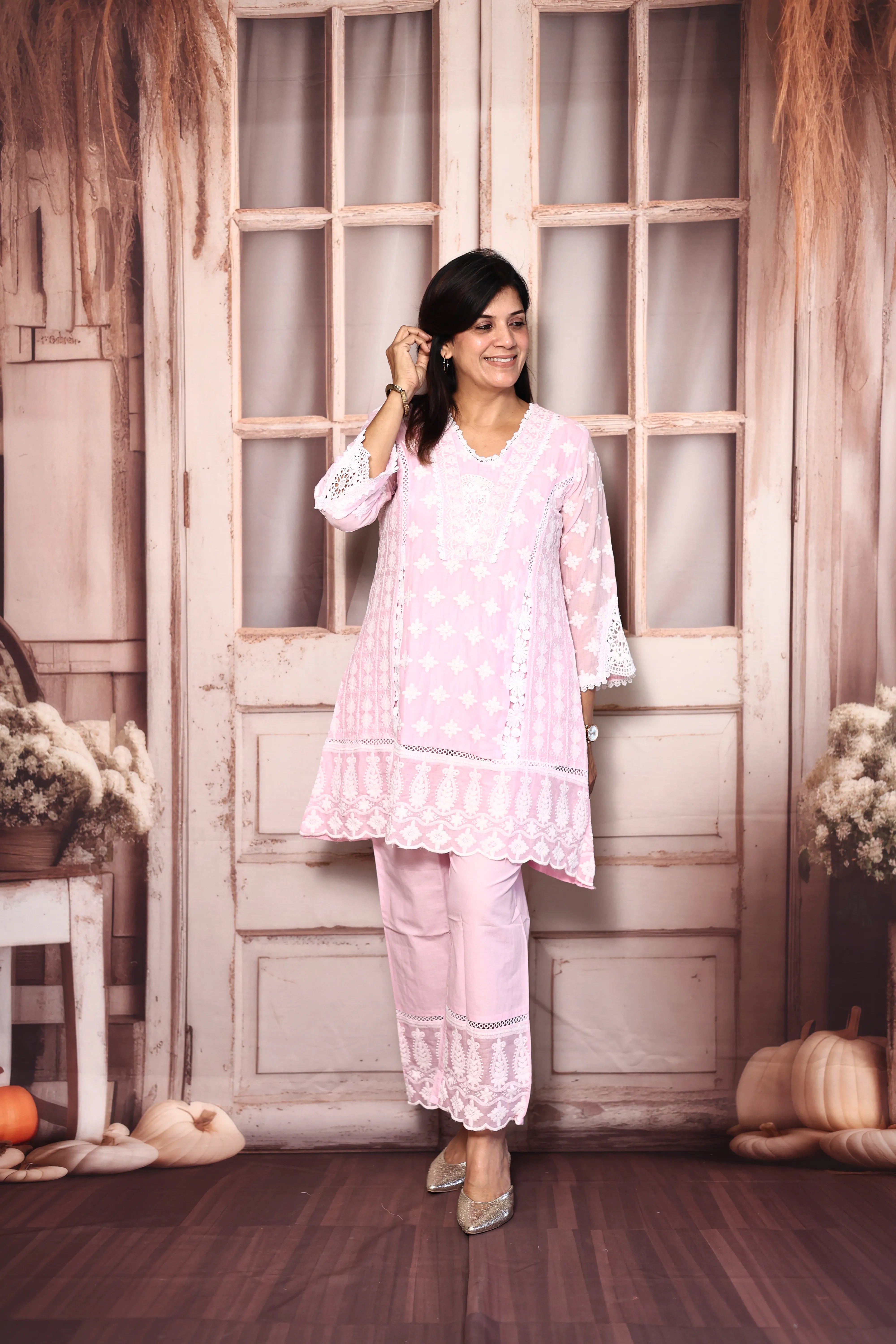 Baby pink Lakhnavi Chikankari Short Kurti Pant Co-Ord Set | Pure Mul Mul Premium Wear
