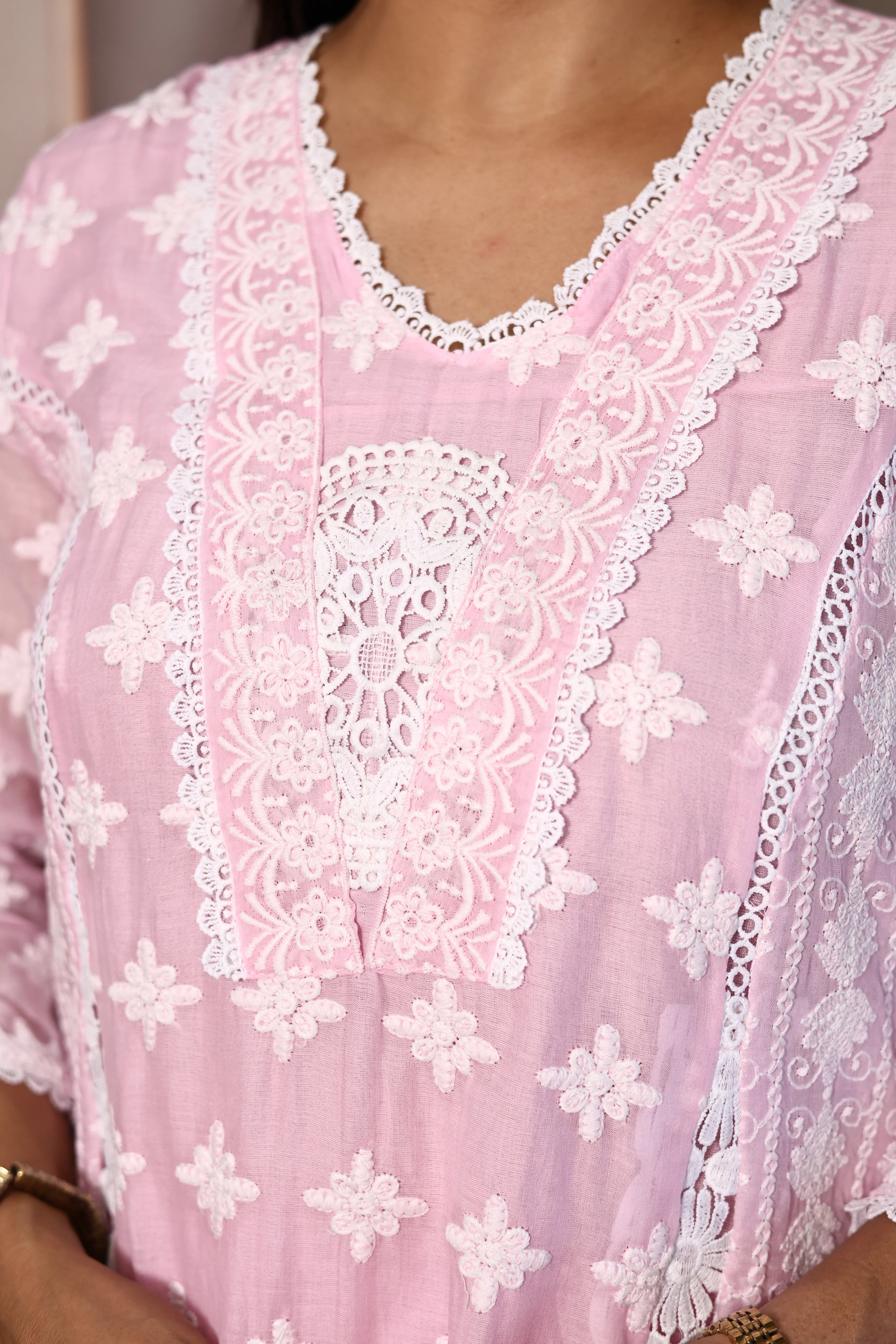 Baby pink Lakhnavi Chikankari Short Kurti Pant Co-Ord Set | Pure Mul Mul Premium Wear