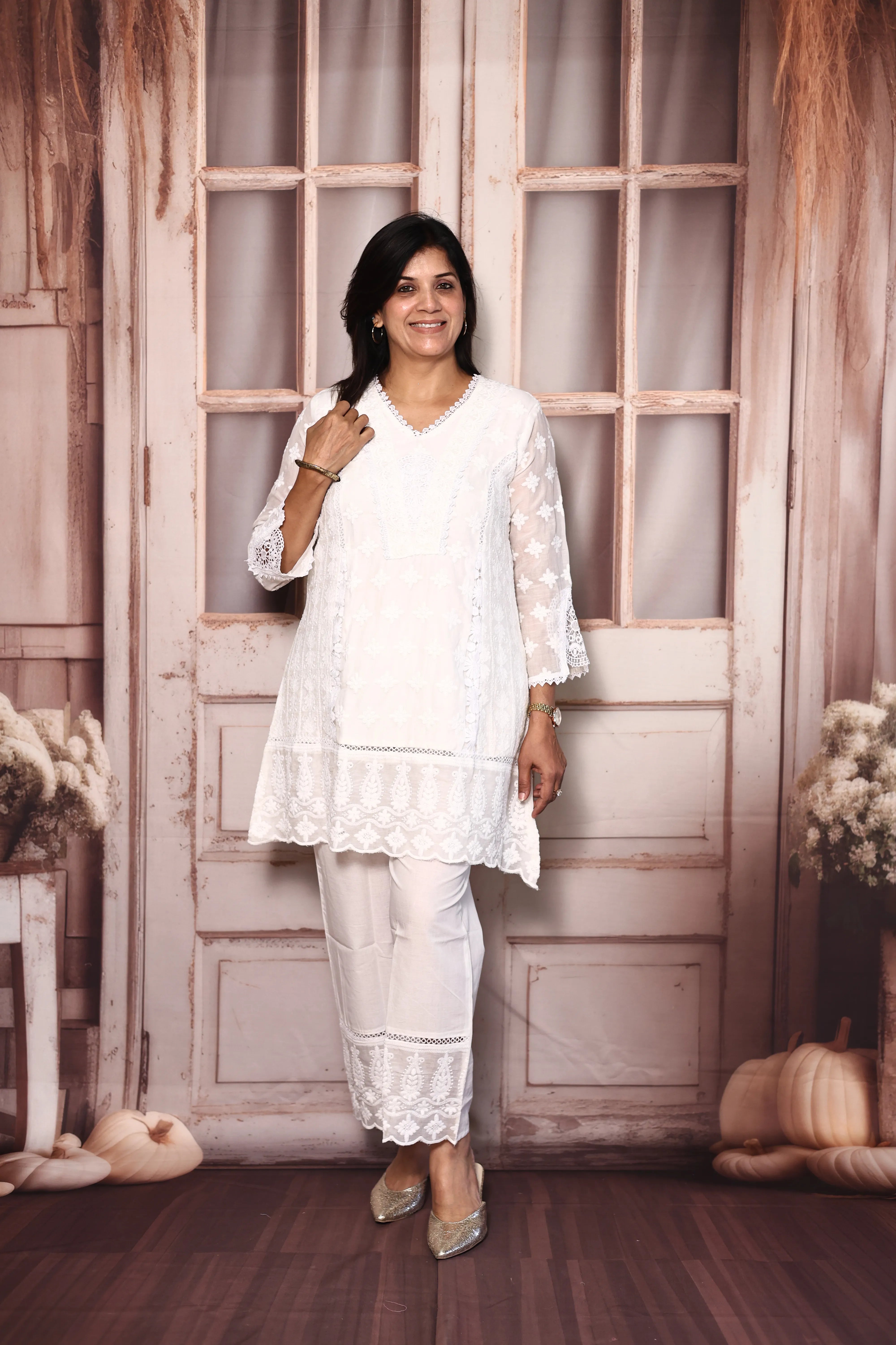 White Lakhnavi Chikankari Short Kurti Pant Co-Ord Set | Pure Mul Mul Premium Wear
